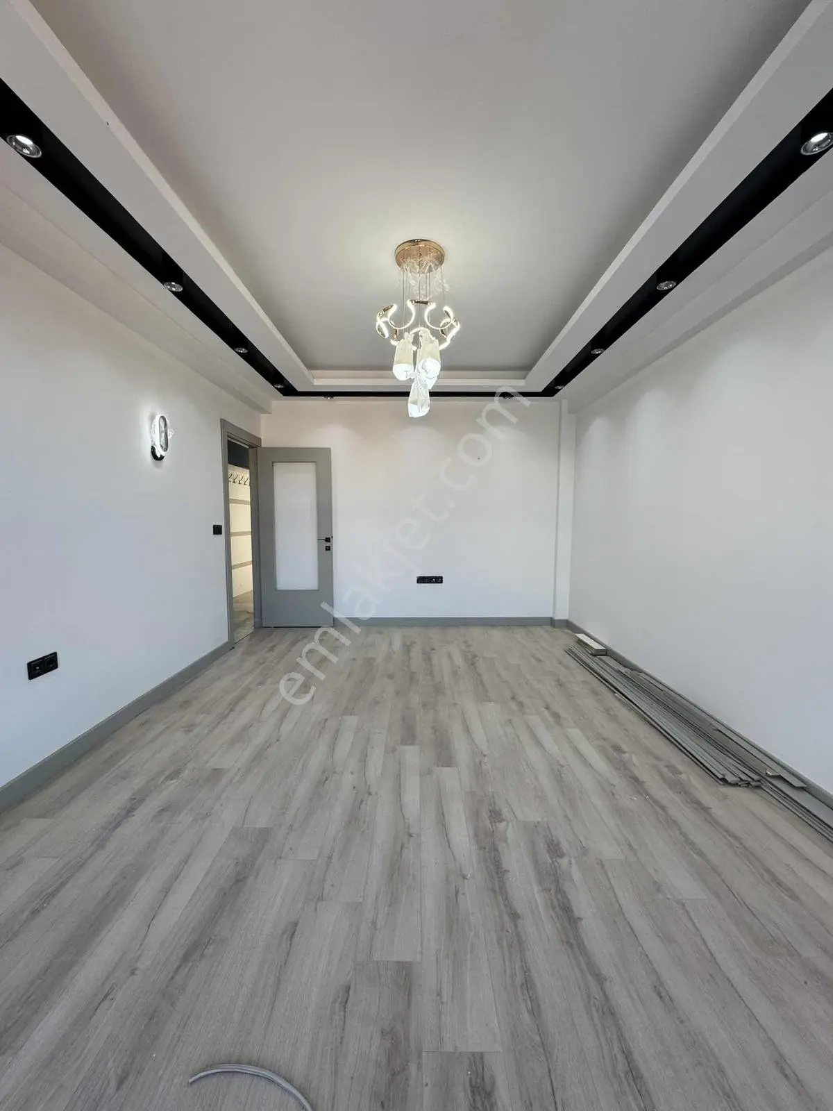 Eı-şirintepe Mah Ebeveyn Banyolu 100 Mt2 2+1 Daire — fotoğraf 2