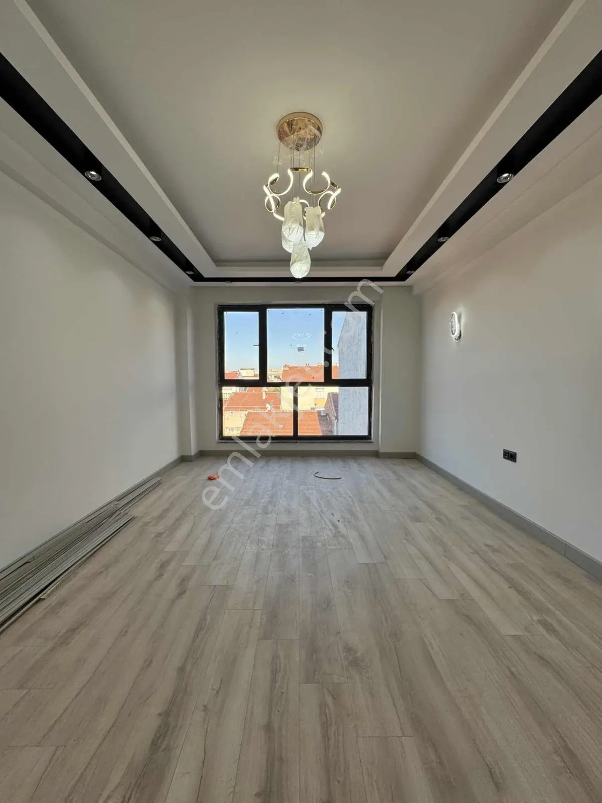 Eı-şirintepe Mah Ebeveyn Banyolu 100 Mt2 2+1 Daire — fotoğraf 3