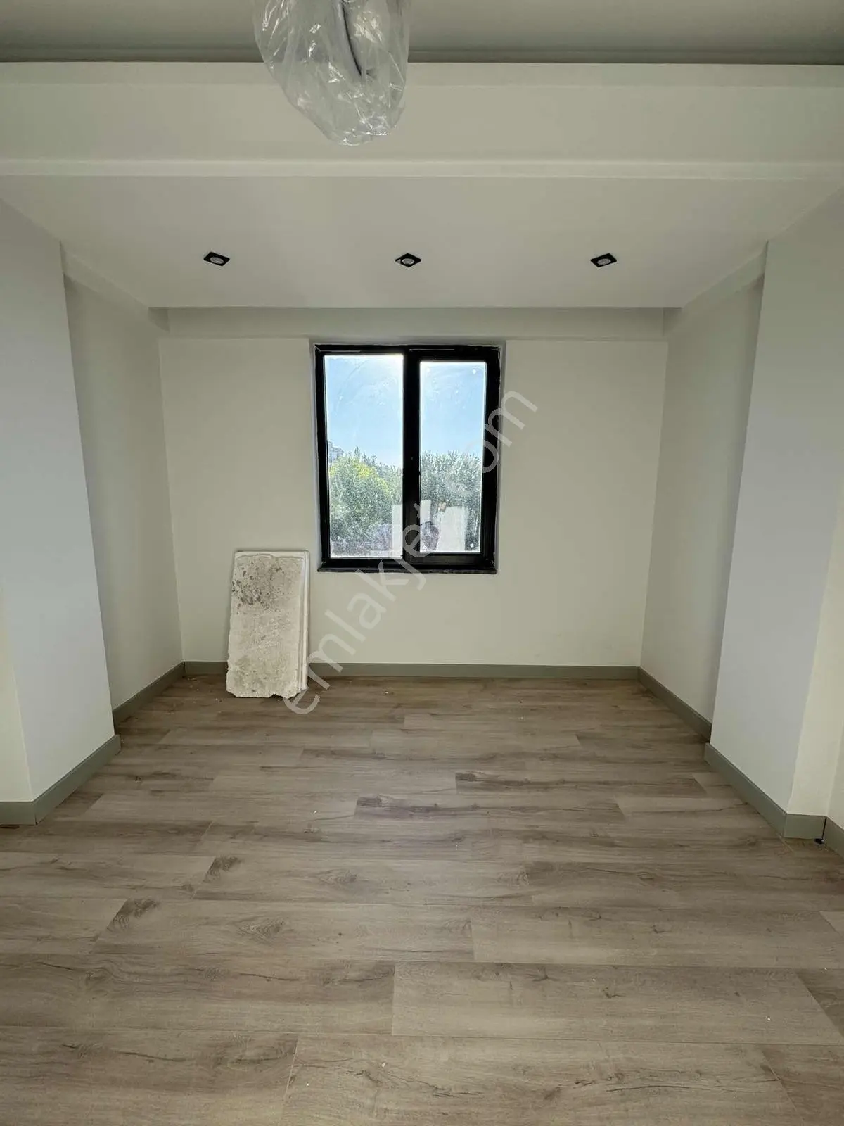 Eı-şirintepe Mah Ebeveyn Banyolu 100 Mt2 2+1 Daire — fotoğraf 11