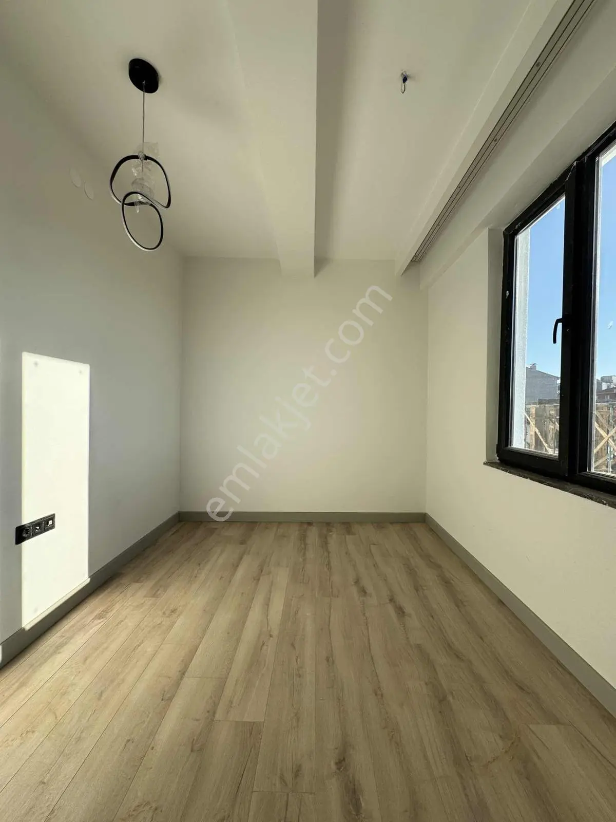 Eı-şirintepe Mah Ebeveyn Banyolu 100 Mt2 2+1 Daire — fotoğraf 15