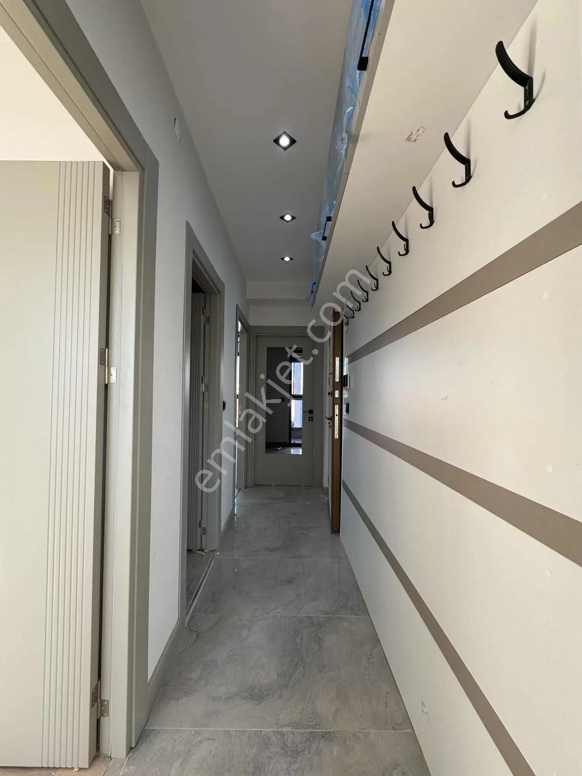 Eı-şirintepe Mah Ebeveyn Banyolu 100 Mt2 2+1 Daire — fotoğraf 17