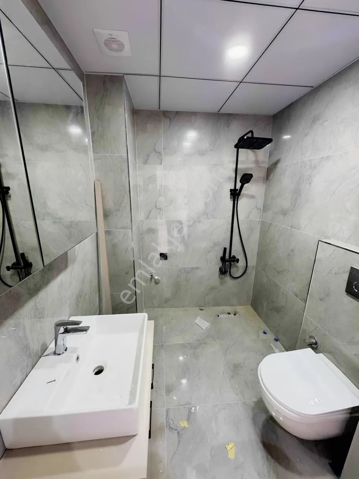 Eı-şirintepe Mah Ebeveyn Banyolu 100 Mt2 2+1 Daire — fotoğraf 19