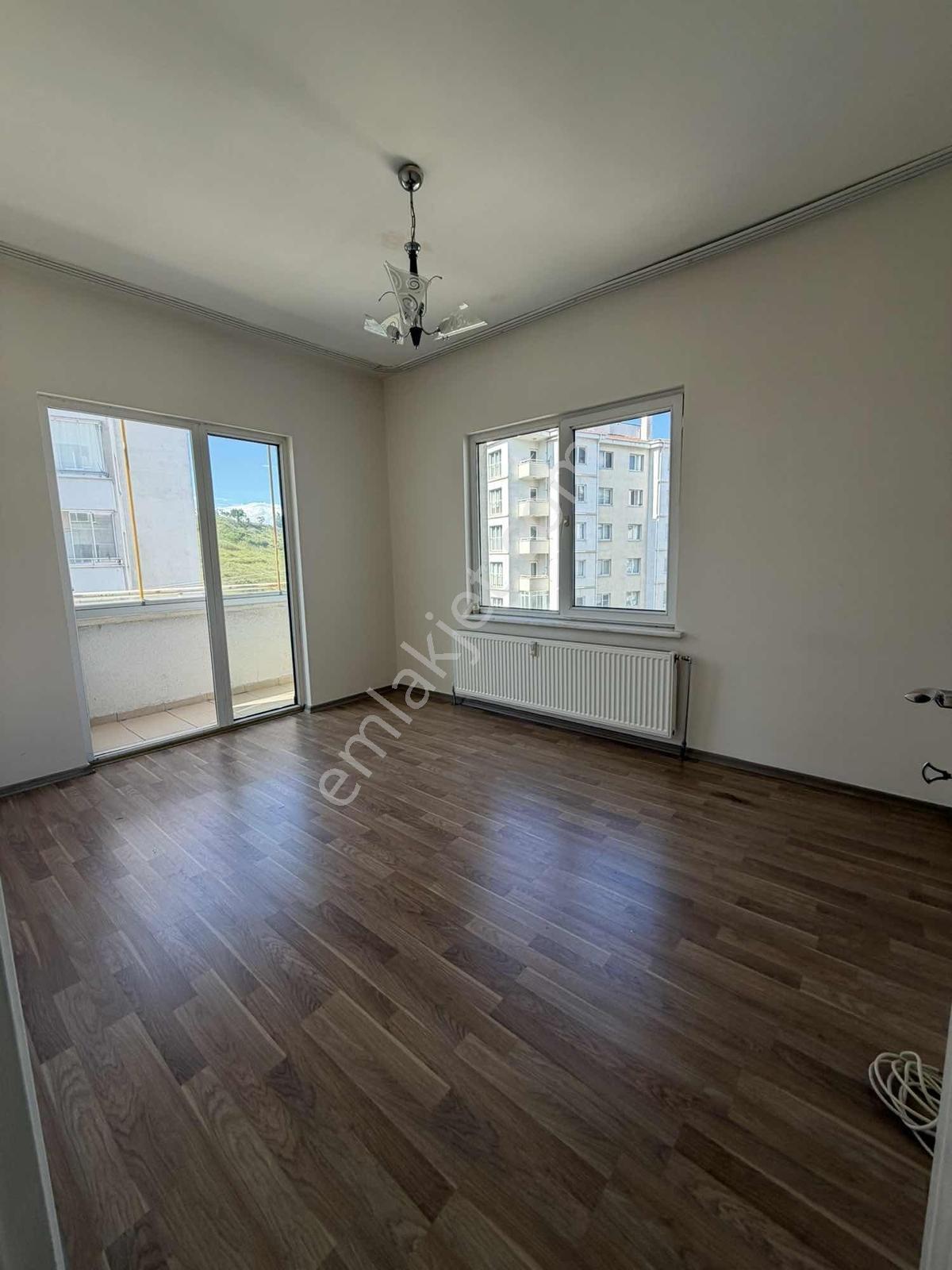 As-erenköy Tokilerde Satılık Fırsat 2+1 Çift Balkon Daire — fotoğraf 9