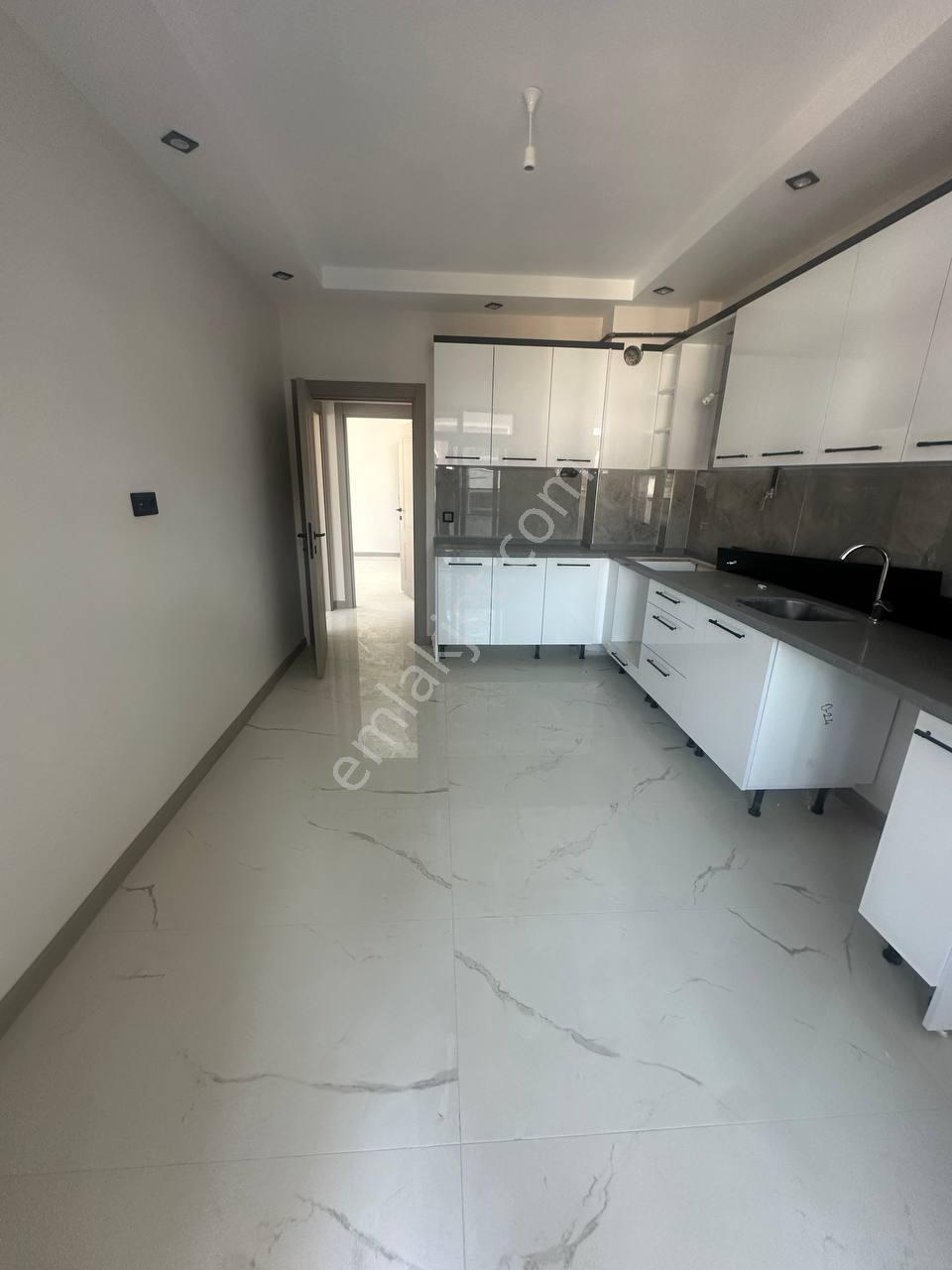 Md-desticiler Havuz Manzaralı, Lüks Site İçerisinde Satılık 2+1! — fotoğraf 3
