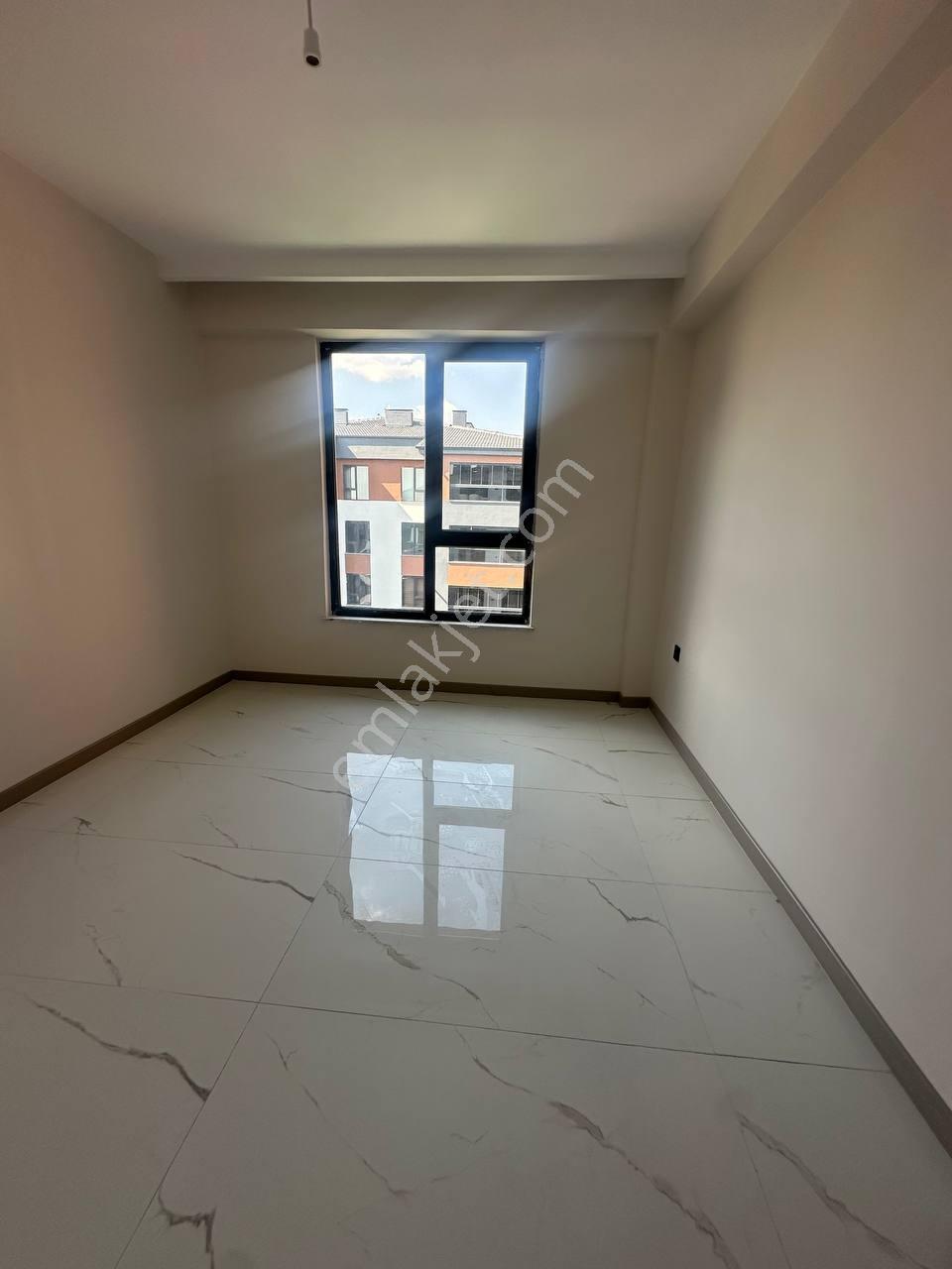 Md-desticiler Havuz Manzaralı, Lüks Site İçerisinde Satılık 2+1! — fotoğraf 18