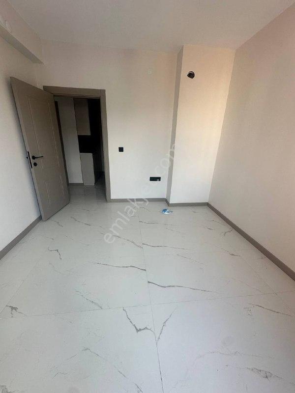Md-desticiler Havuz Manzaralı, Lüks Site İçerisinde Satılık 2+1! — fotoğraf 19