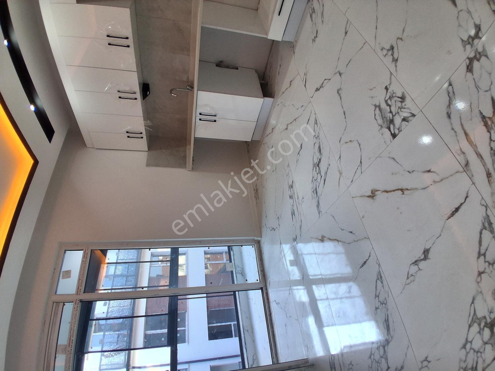 Ar-041 Esentepe Mah.2+1 100m2 Emniyet Yakını Ebeveyn Banyolu — fotoğraf 2