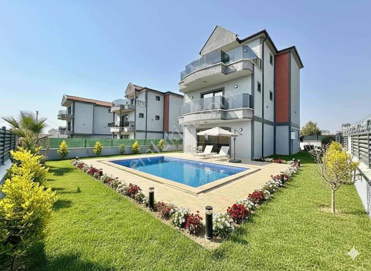 ▃▅▇Seta Grup▇▅▃Geniş Bahçeli~ Havuzlu~İskanlı~Eşyalı~Lüks Villa