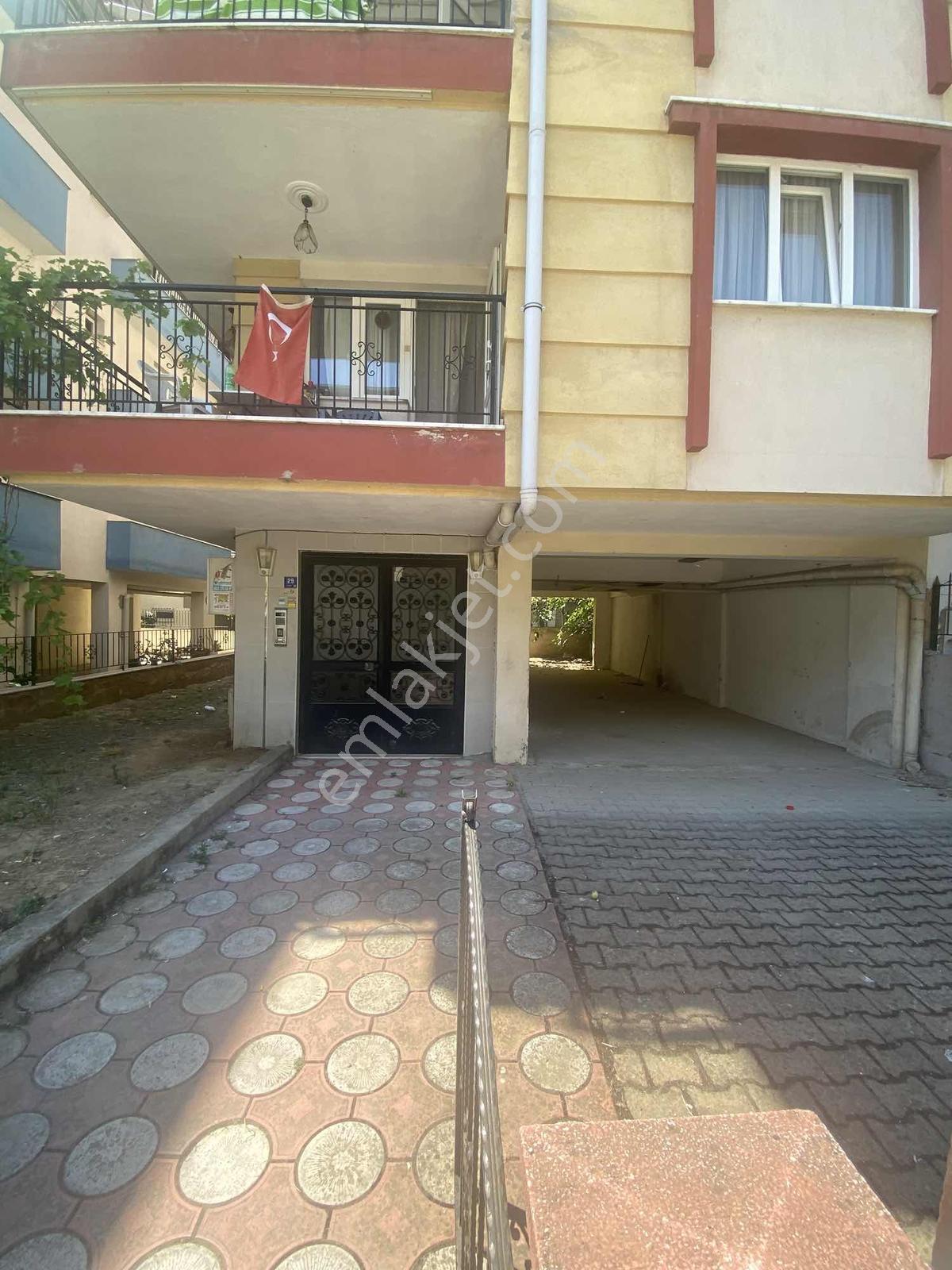 Girne Mahallesinde Satılık 2+1 Daire — fotoğraf 2