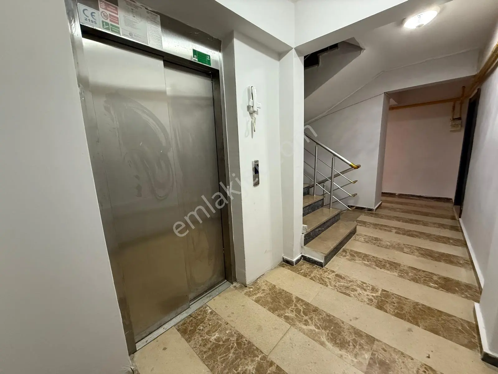 Cumhuriyet Mh Alkayada Fırsat 2+1 Dubleks Bahçeli Satılık Daire — fotoğraf 3