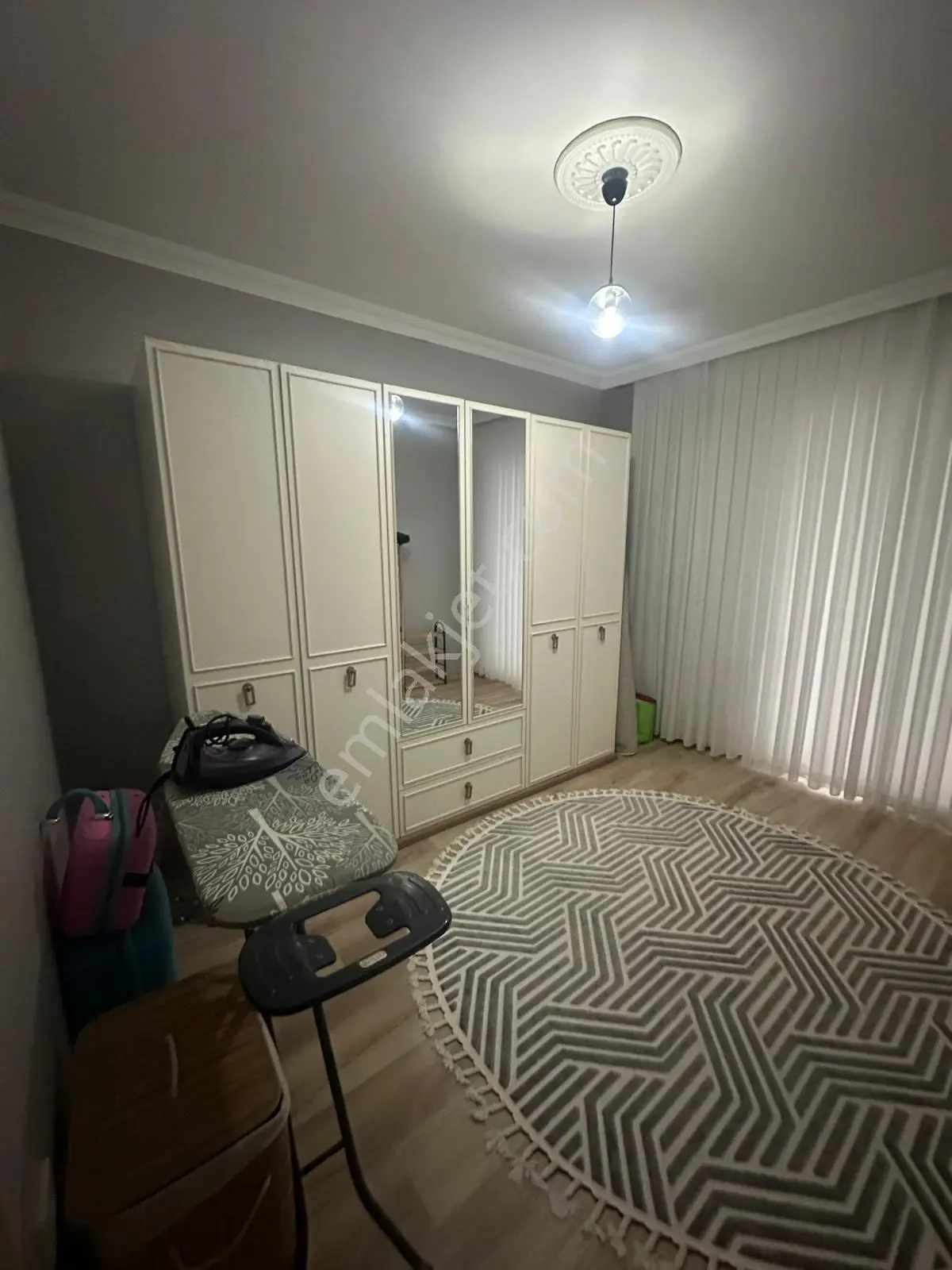 İstiklal Mahallesi Satılık 3+1 Geniş Ve Bakımlı Daire — fotoğraf 12