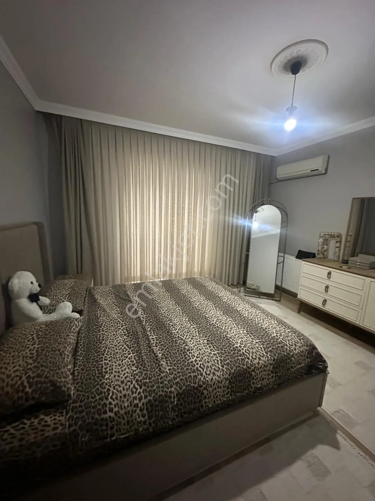 İstiklal Mahallesi Satılık 3+1 Geniş Ve Bakımlı Daire — fotoğraf 15