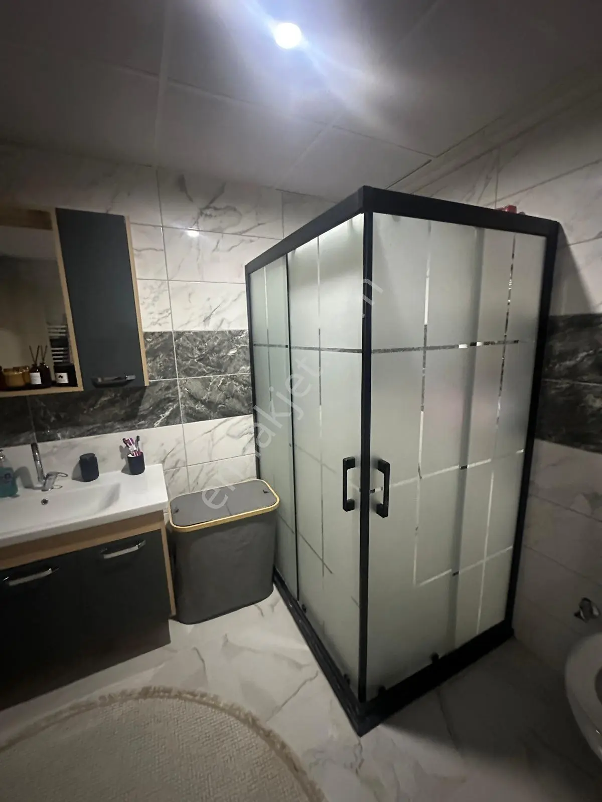 İstiklal Mahallesi Satılık 3+1 Geniş Ve Bakımlı Daire — fotoğraf 16
