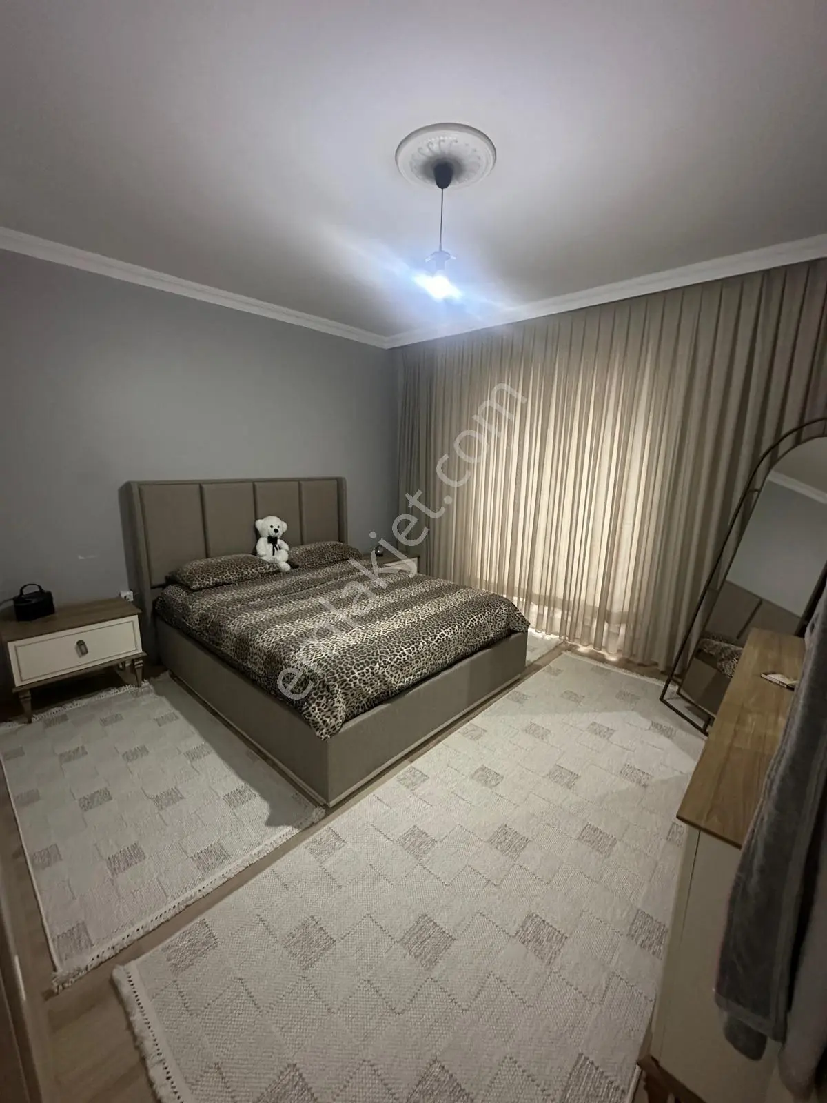 İstiklal Mahallesi Satılık 3+1 Geniş Ve Bakımlı Daire — fotoğraf 26