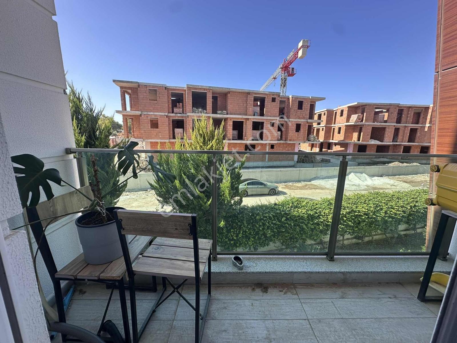 Güzeloba'da Katta Havuzlu Kapalı Otoparklı 1+1 Satılık Daire — fotoğraf 10