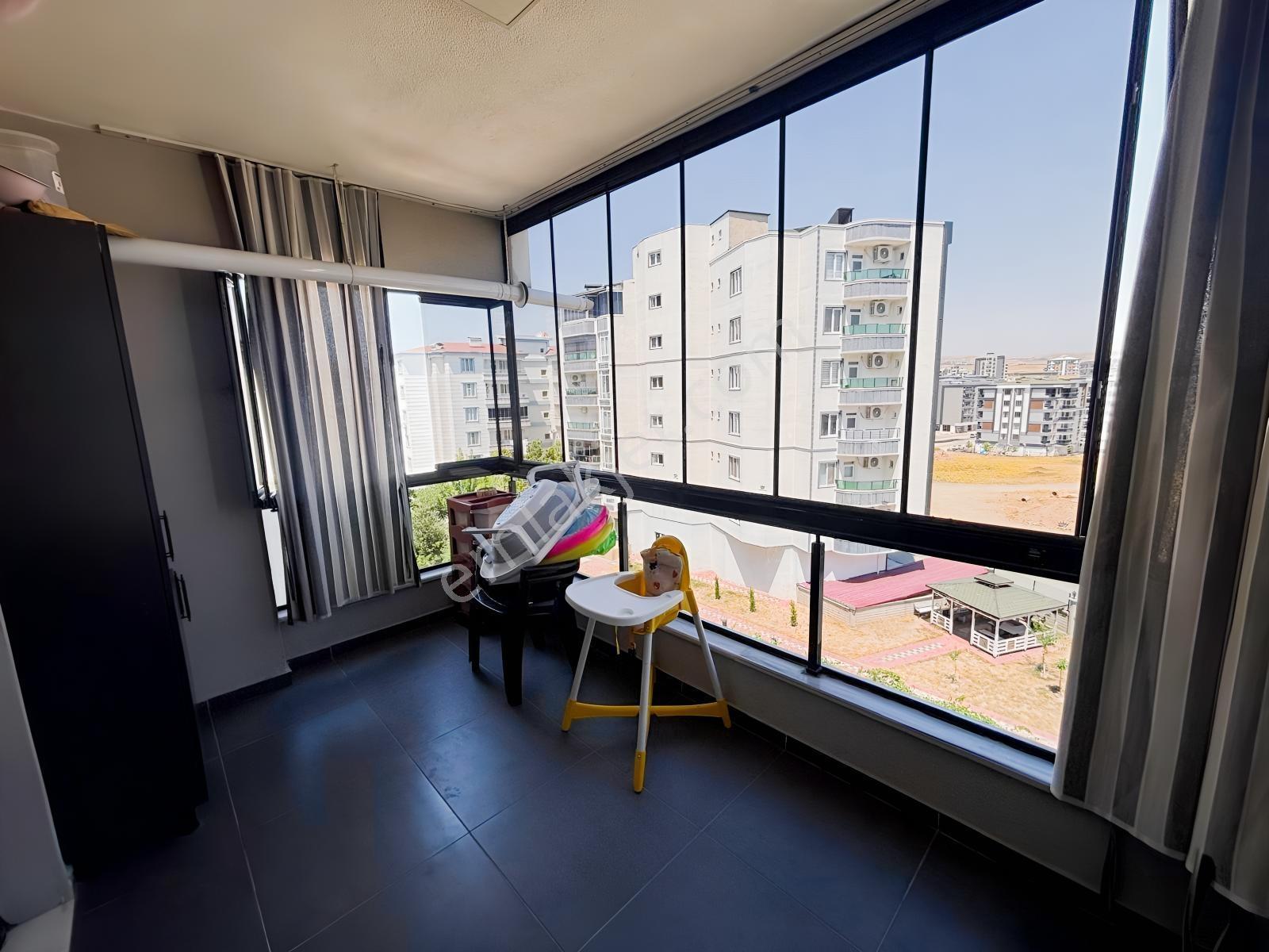 Çamlıtepe'de Satılık 2.5+1 Lüx Daire — fotoğraf 2