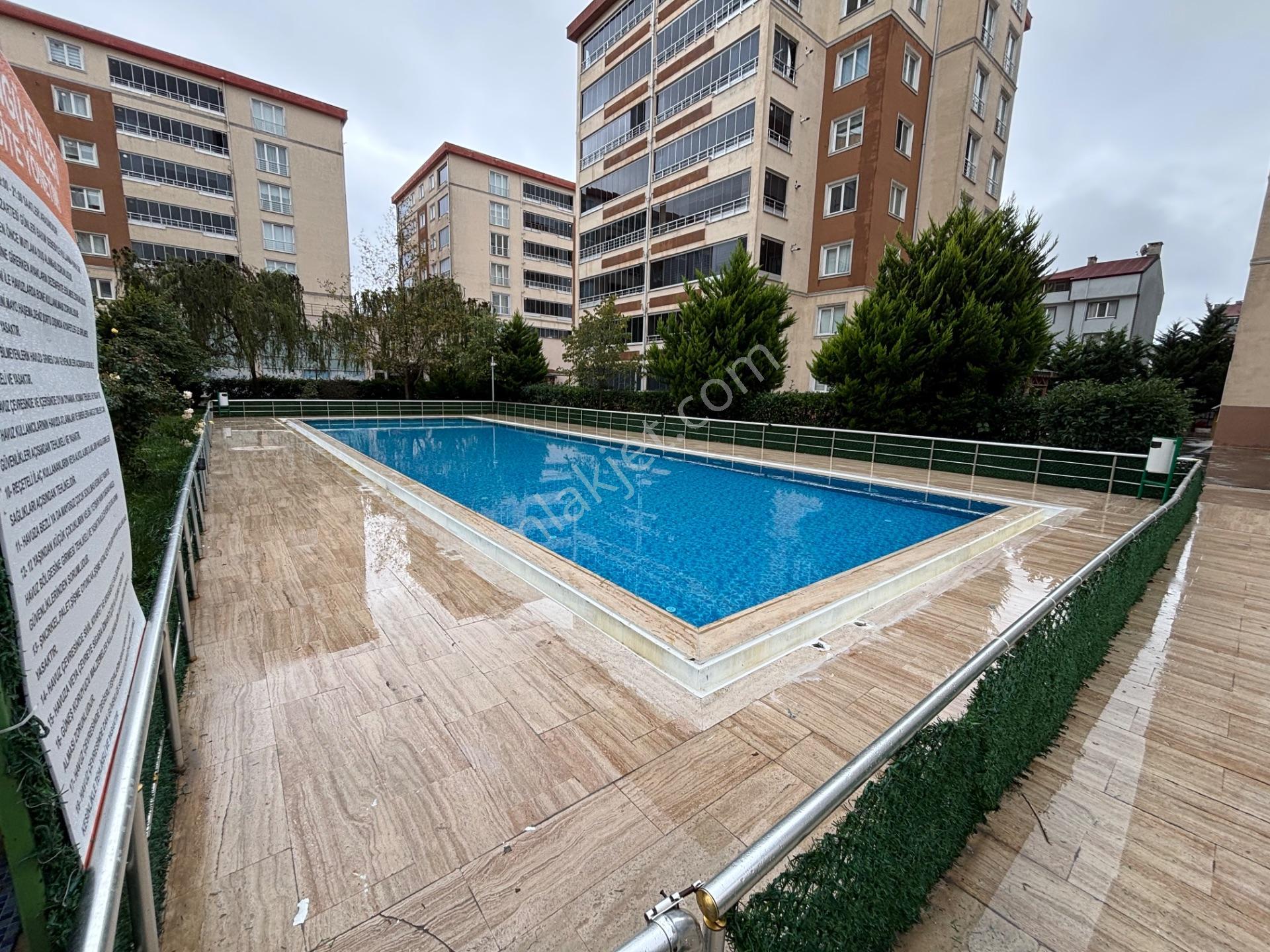 Havuzlu Sitede 2+1 Yaşam Alanı — fotoğraf 2