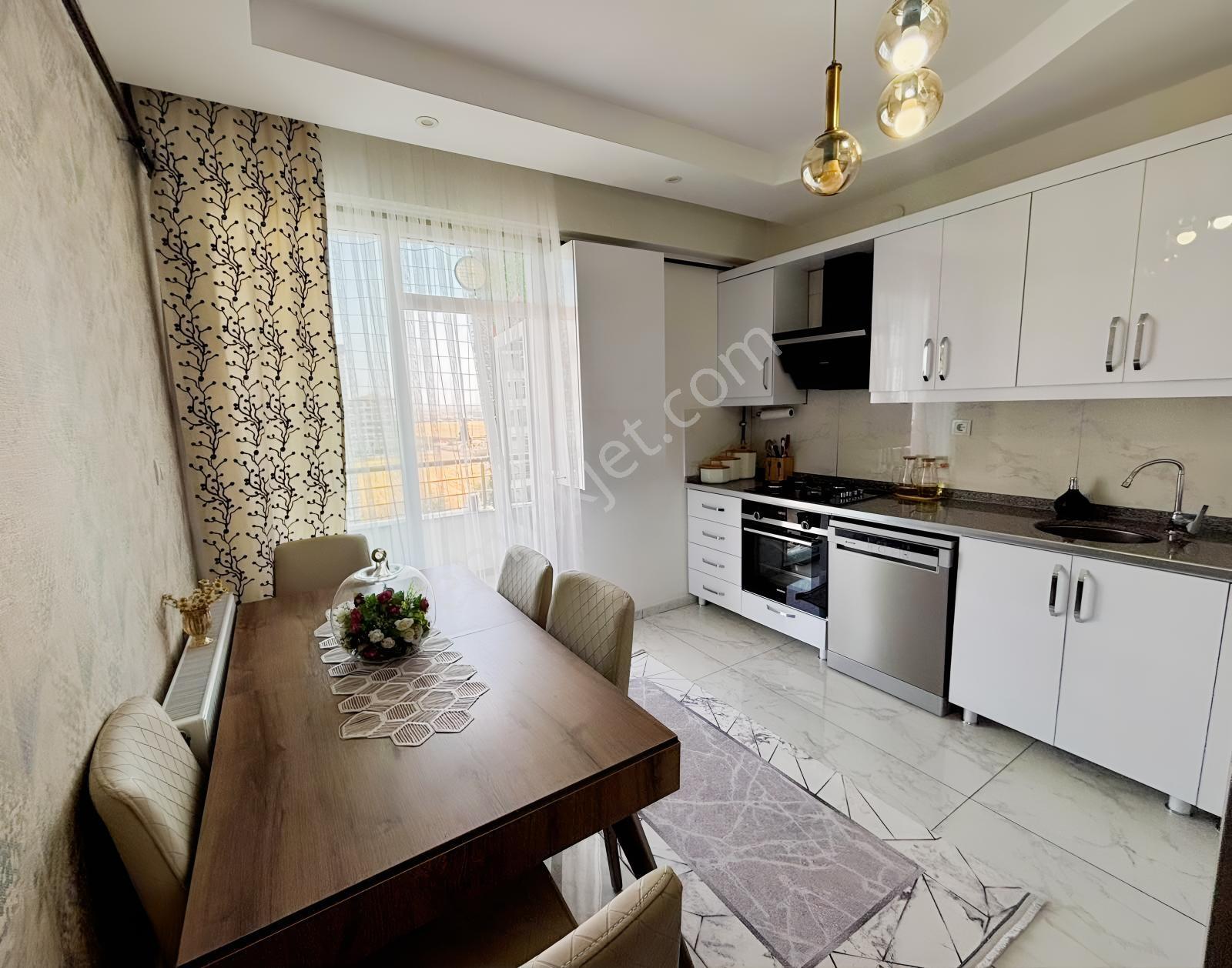 Cg Bağcılar Gökuşağı Villaları Arkası Acil Satılık 2+1 Daire