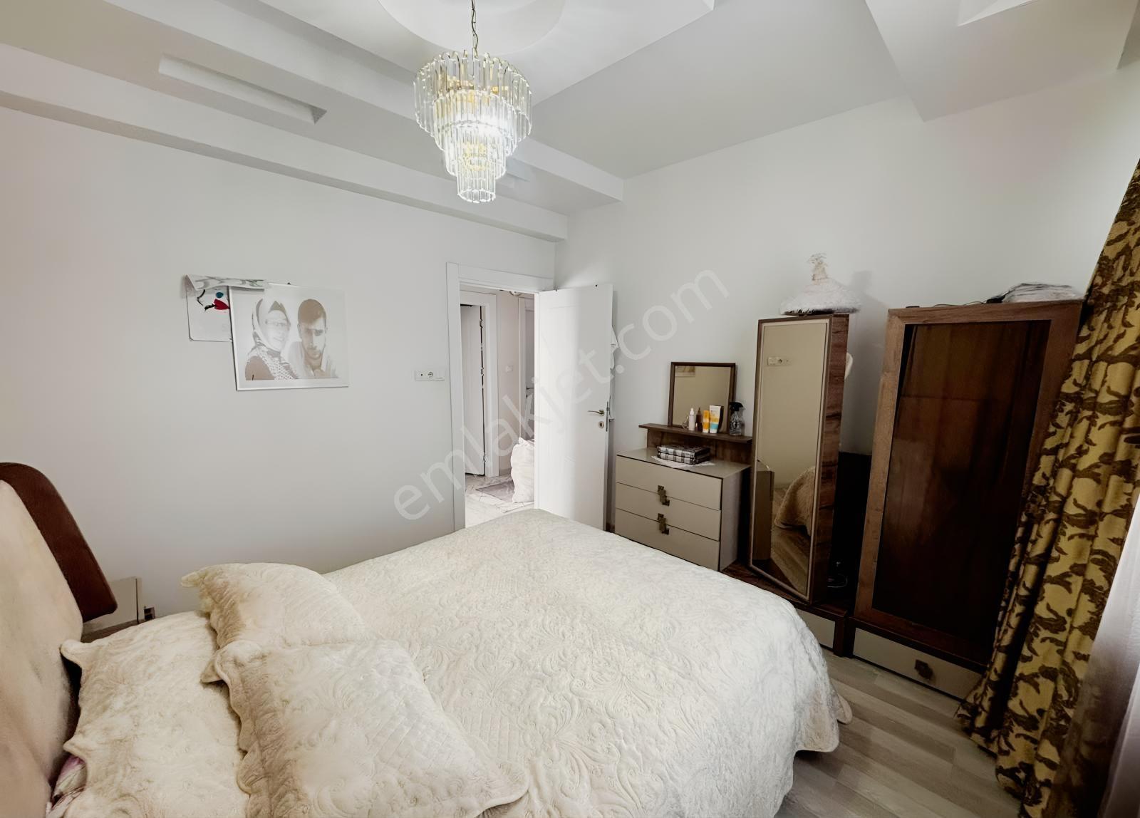 Cg Bağcılar Gökuşağı Villaları Arkası Acil Satılık 2+1 Daire — fotoğraf 7