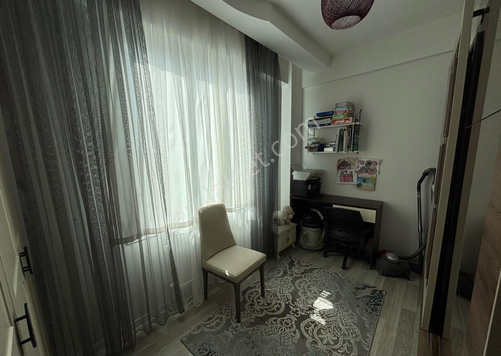Cg Bağcılar Gökuşağı Villaları Arkası Acil Satılık 2+1 Daire — fotoğraf 8
