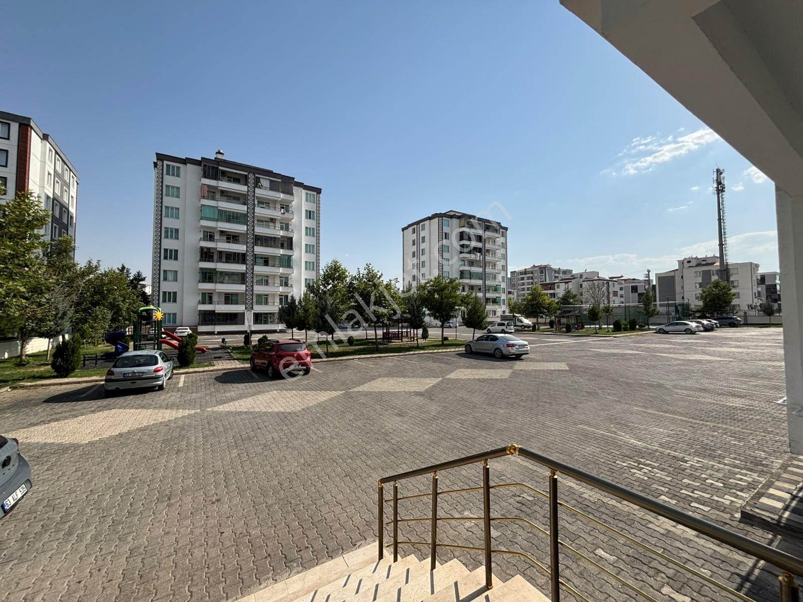 Cg Bağcılar Gökuşağı Villaları Arkası Acil Satılık 2+1 Daire — fotoğraf 13