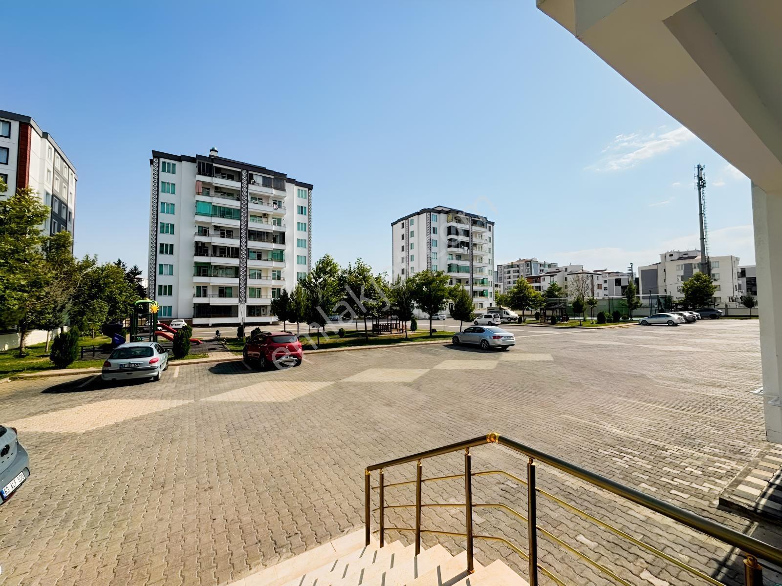 Cg Bağcılar Gökuşağı Villaları Arkası Acil Satılık 2+1 Daire — fotoğraf 14