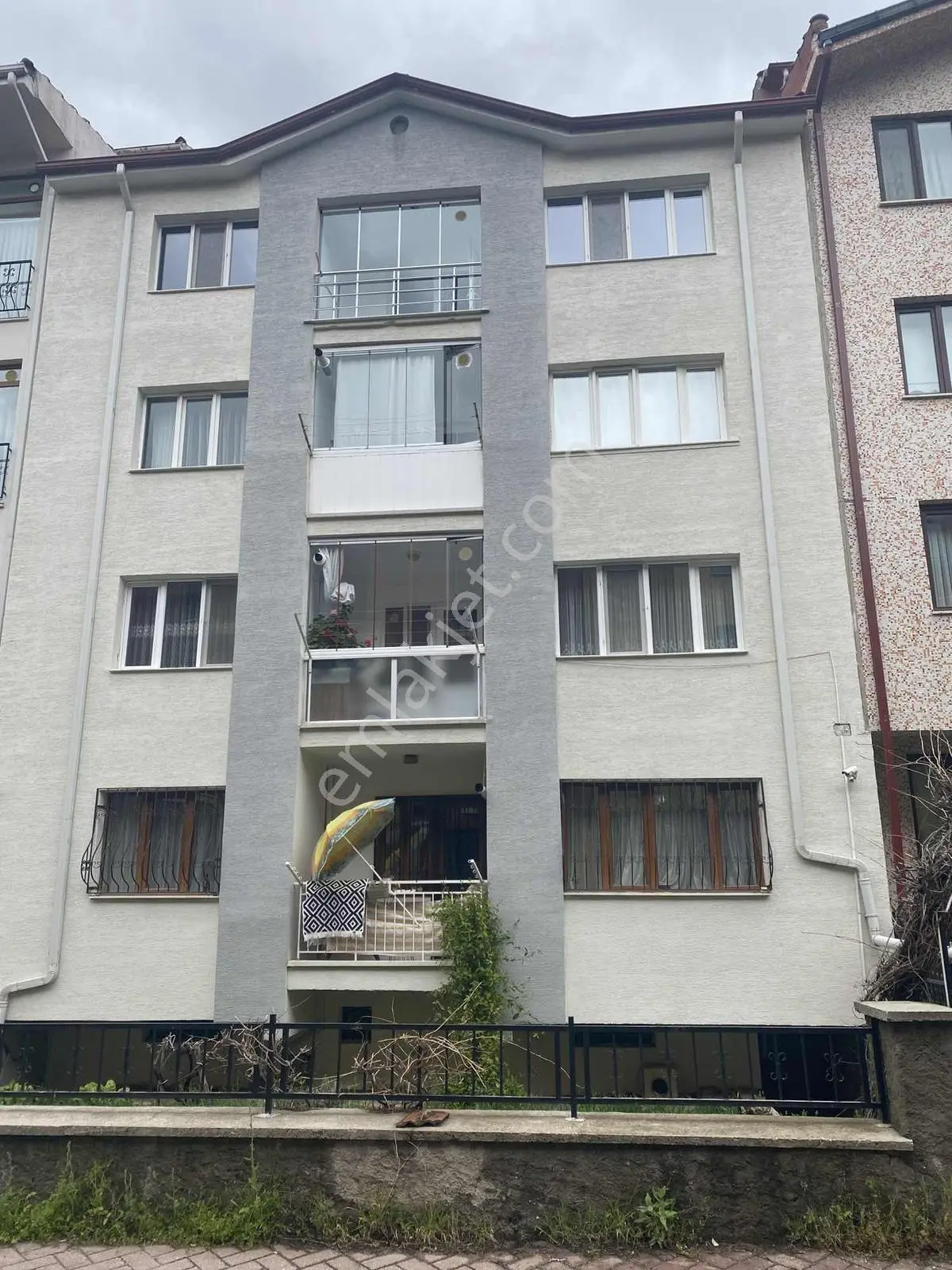 Vişnelik Mah İş Bankası Arası Satılık 3+1 Daire — fotoğraf 3