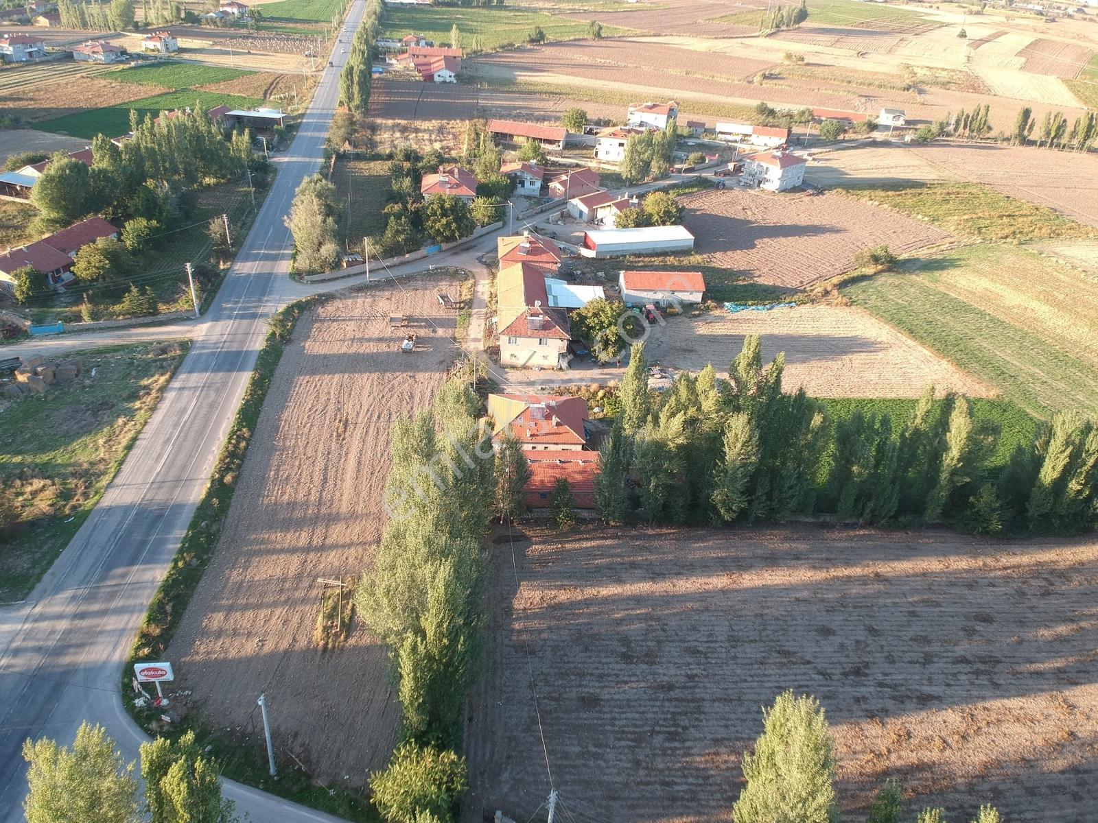 İlbey // Şuhut Mahmut Köyü-hallaç Yolunda Satılık 7.046 M² Tarla — fotoğraf 21