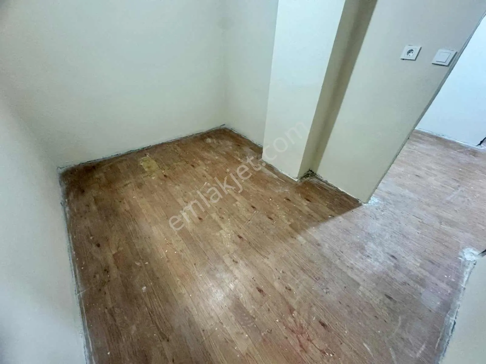 Gazi Mah Satılık Yatırıma Uygun 2+1 Bahçekat Daire — fotoğraf 3