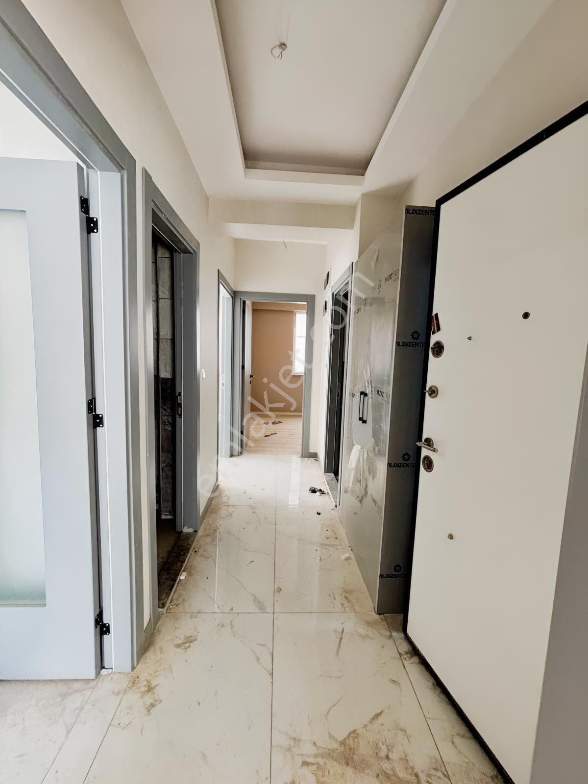 Hamzaoğlu Mahallesinde 3+1 Sıfır Arakat Boş Satılık Daireler — fotoğraf 3