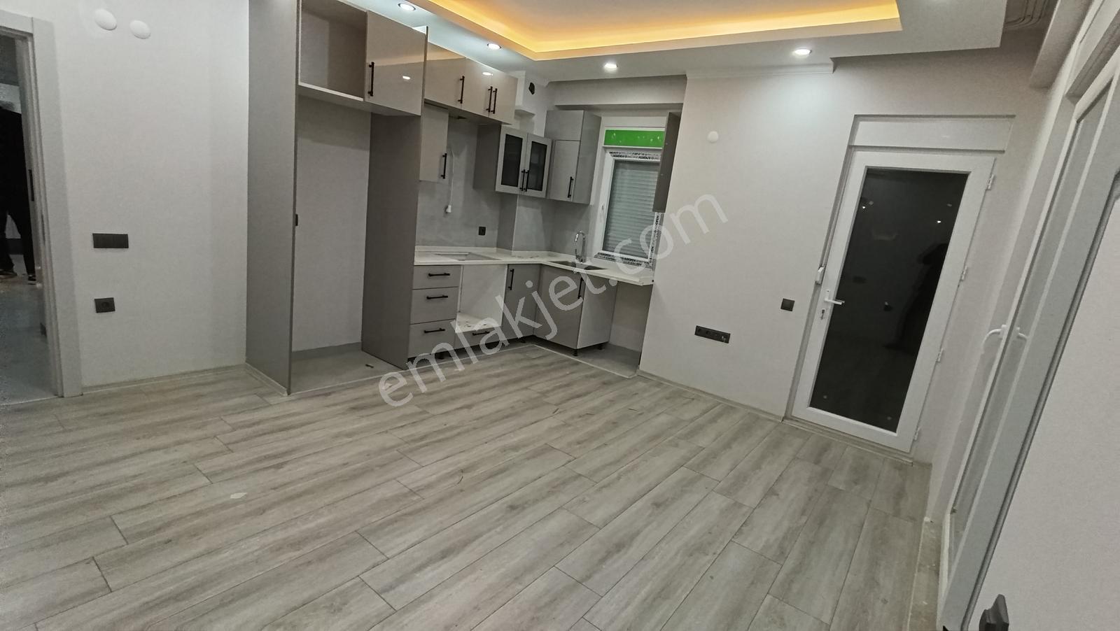 Arakat Da Çamlıbelde Tranvay Durğna 100m 2+1 Açık Mutfak — fotoğraf 18