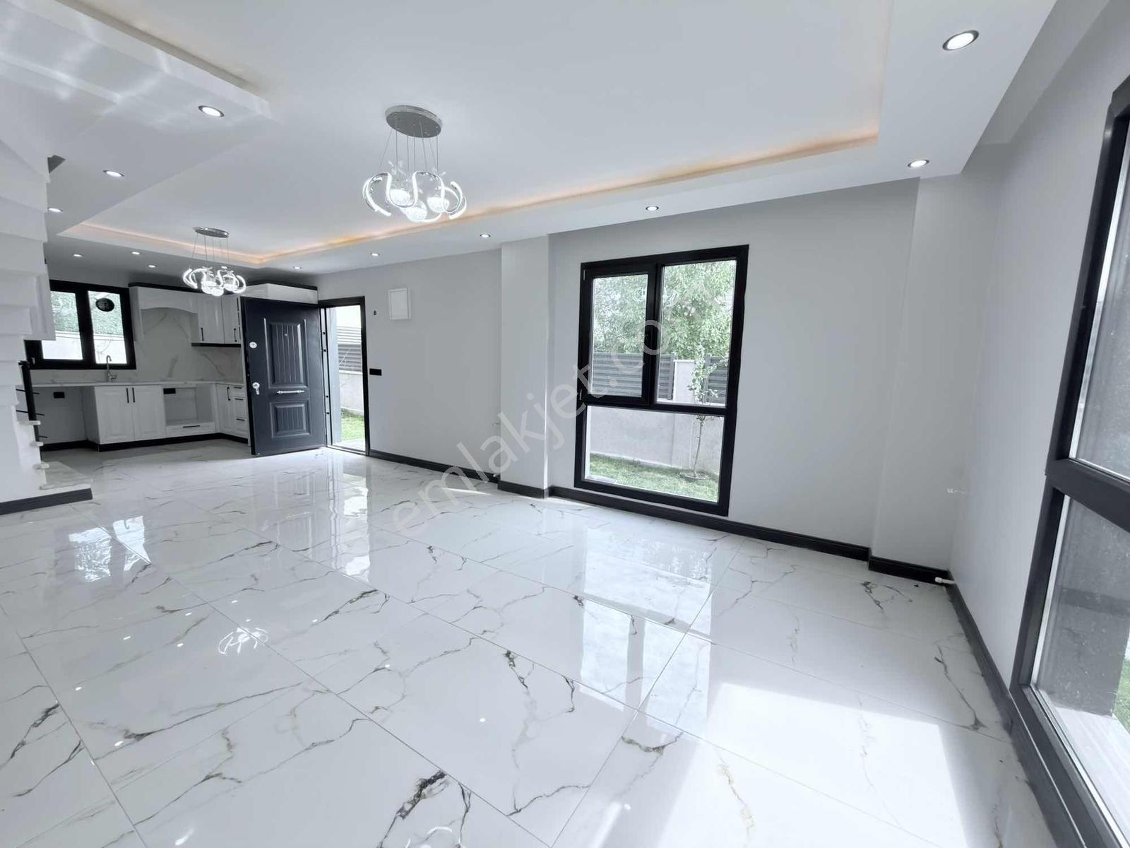 Kartallar'dan Caddeye Cephe 4+1 Merkezde 4+1 Villa!!! — fotoğraf 15