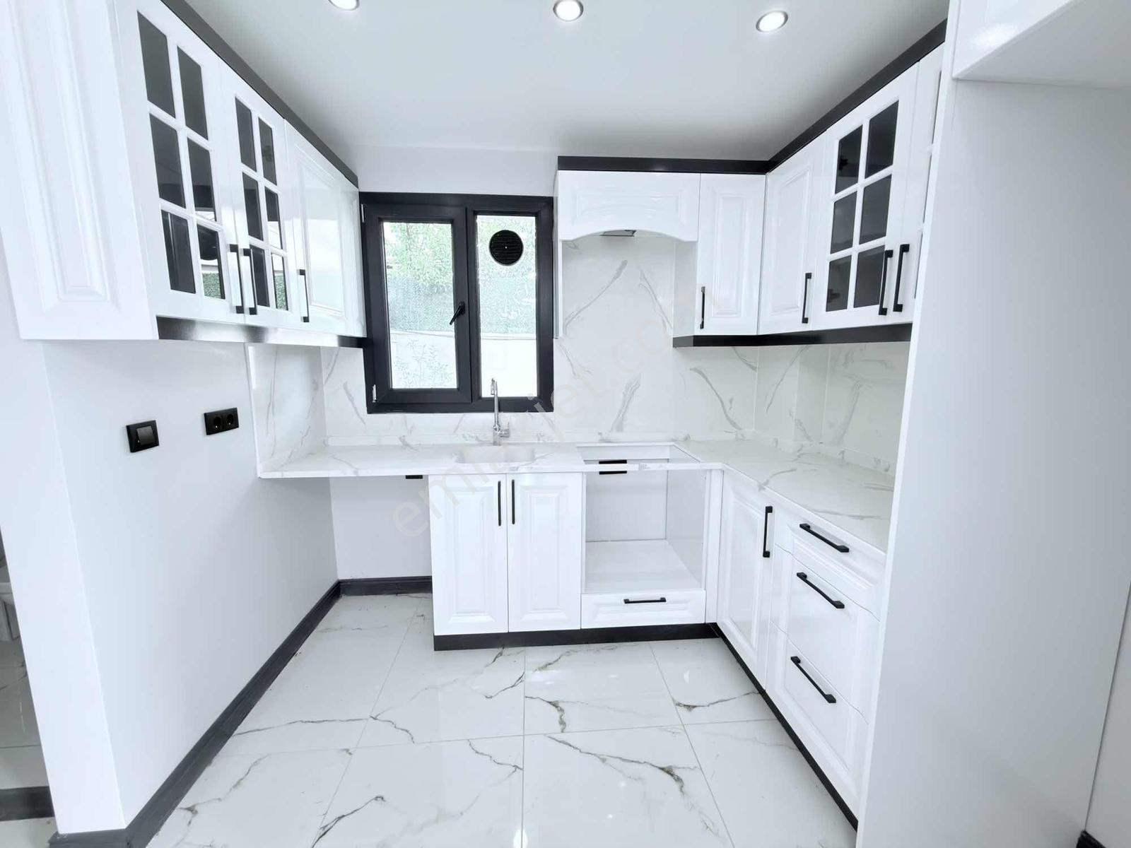 Kartallar'dan Caddeye Cephe 4+1 Merkezde 4+1 Villa!!! — fotoğraf 16