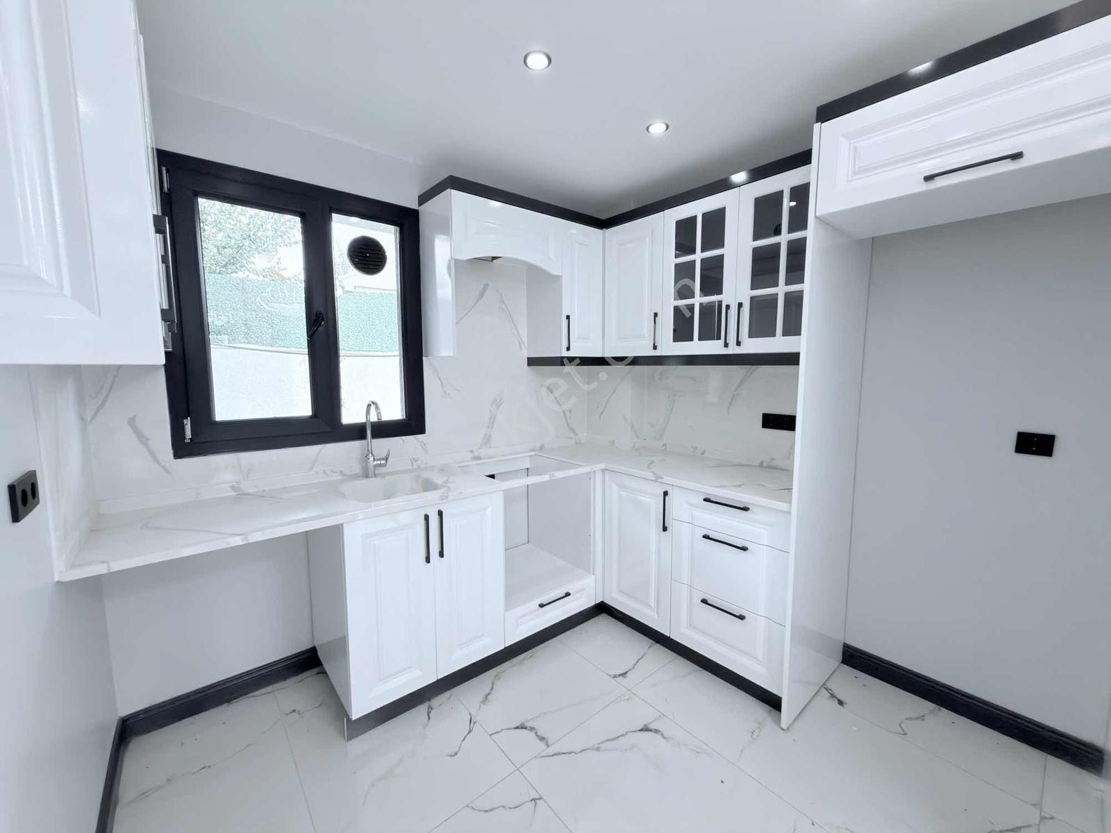 Kartallar'dan Caddeye Cephe 4+1 Merkezde 4+1 Villa!!! — fotoğraf 17