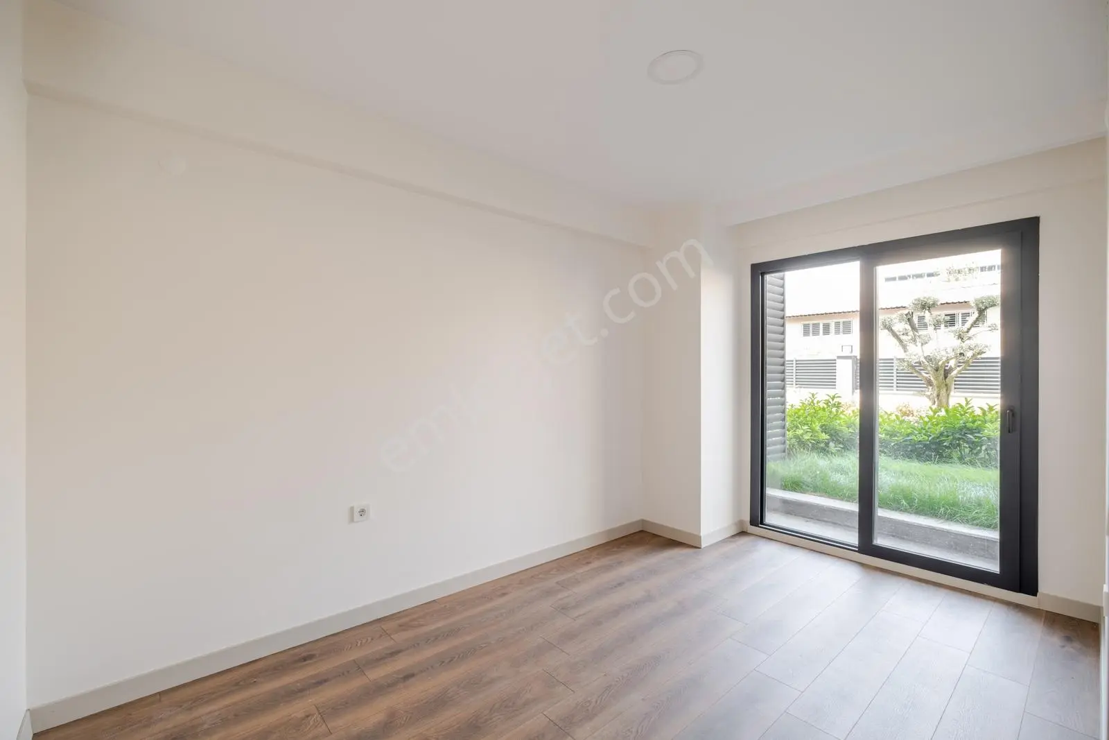 Bornova Site İçersi'nde Havuz Cepheli 3+1 Zemin Dubleks Daire — fotoğraf 11
