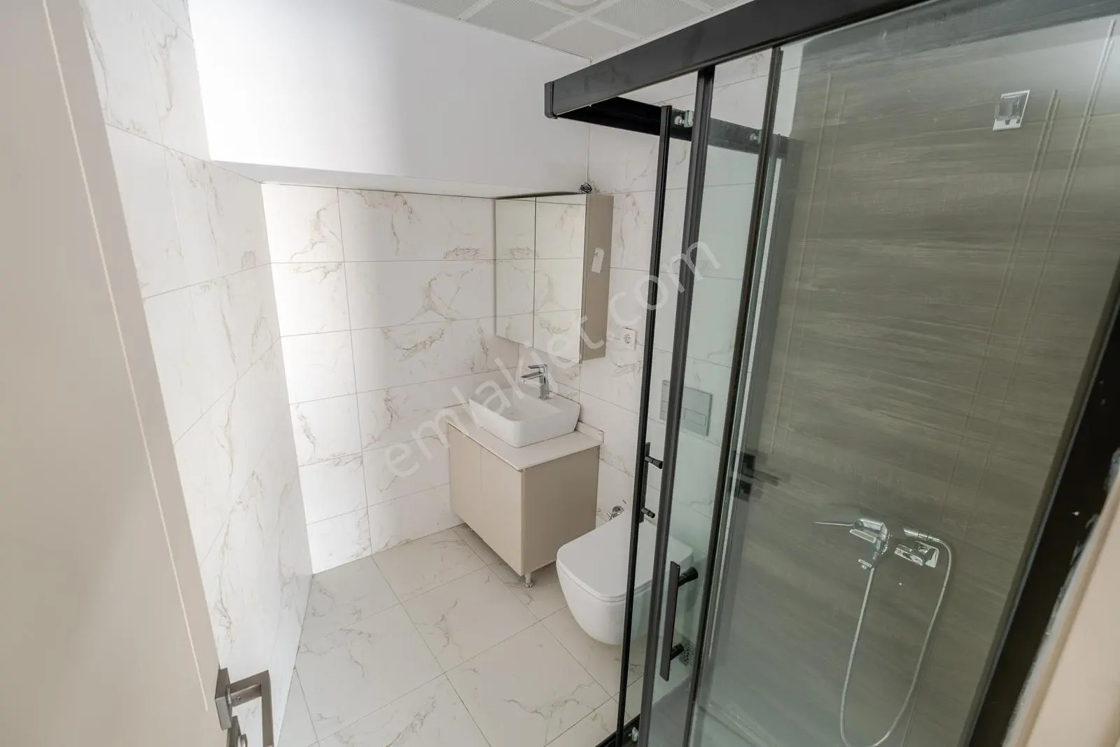 Bornova Site İçersi'nde Havuz Cepheli 3+1 Zemin Dubleks Daire — fotoğraf 20