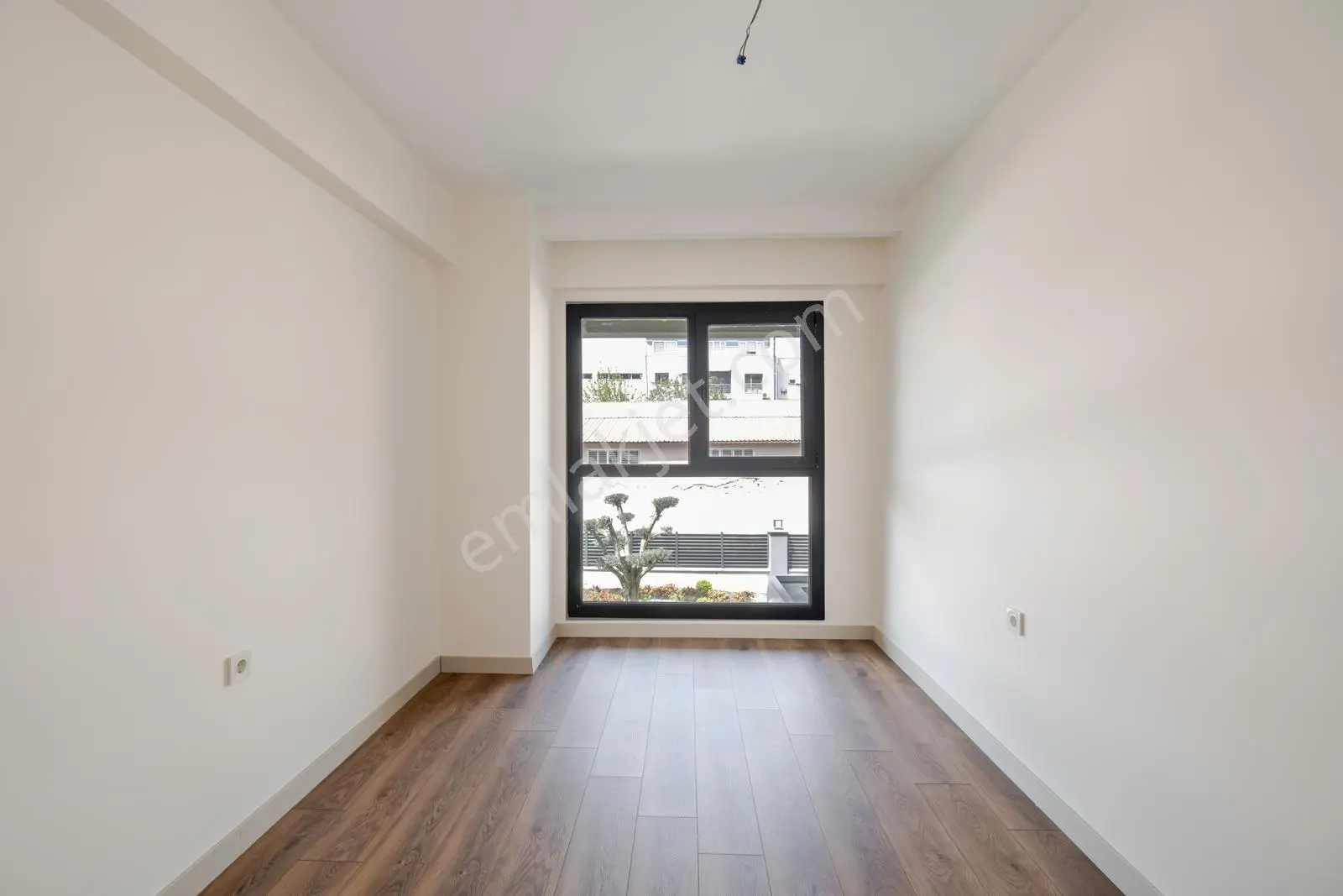 Bornova Site İçersi'nde Havuz Cepheli 3+1 Zemin Dubleks Daire — fotoğraf 23