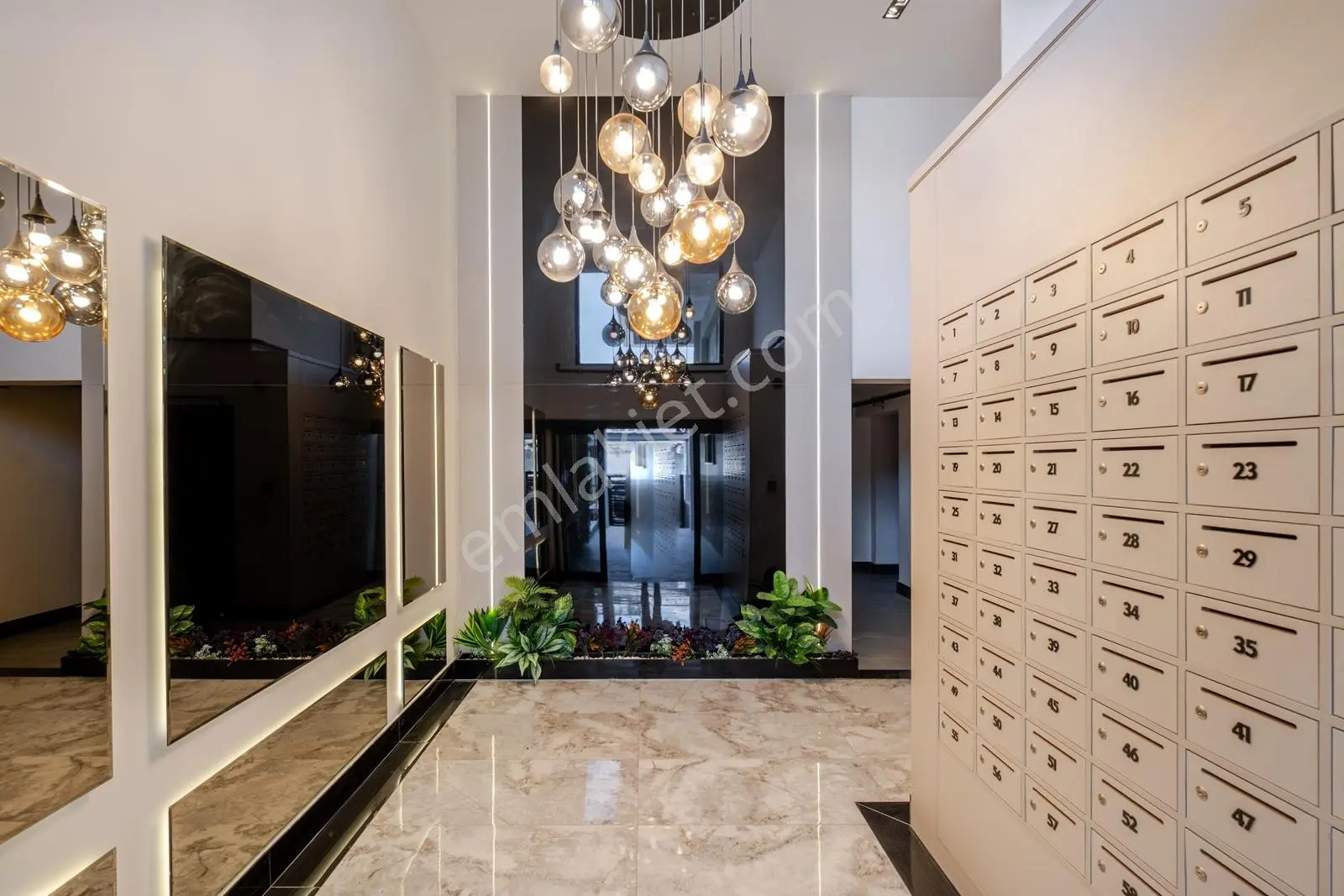Bornova Site İçersi'nde Havuz Cepheli 3+1 Zemin Dubleks Daire — fotoğraf 28