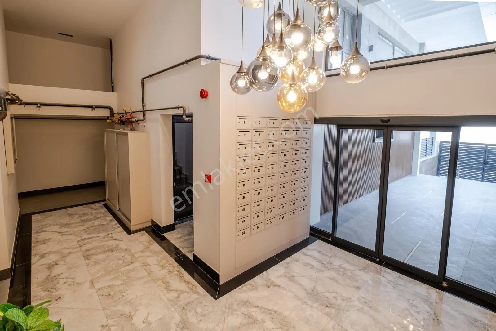 Bornova Site İçersi'nde Havuz Cepheli 3+1 Zemin Dubleks Daire — fotoğraf 31