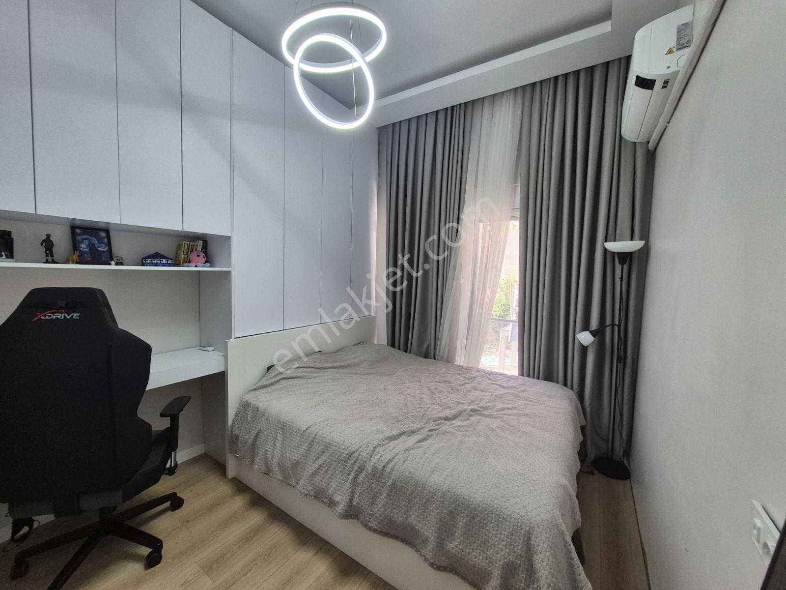 Altıntaş'ta İskanlı Kapalı Otoparklı Eşyalı Satılık 1+1 Daire — fotoğraf 11