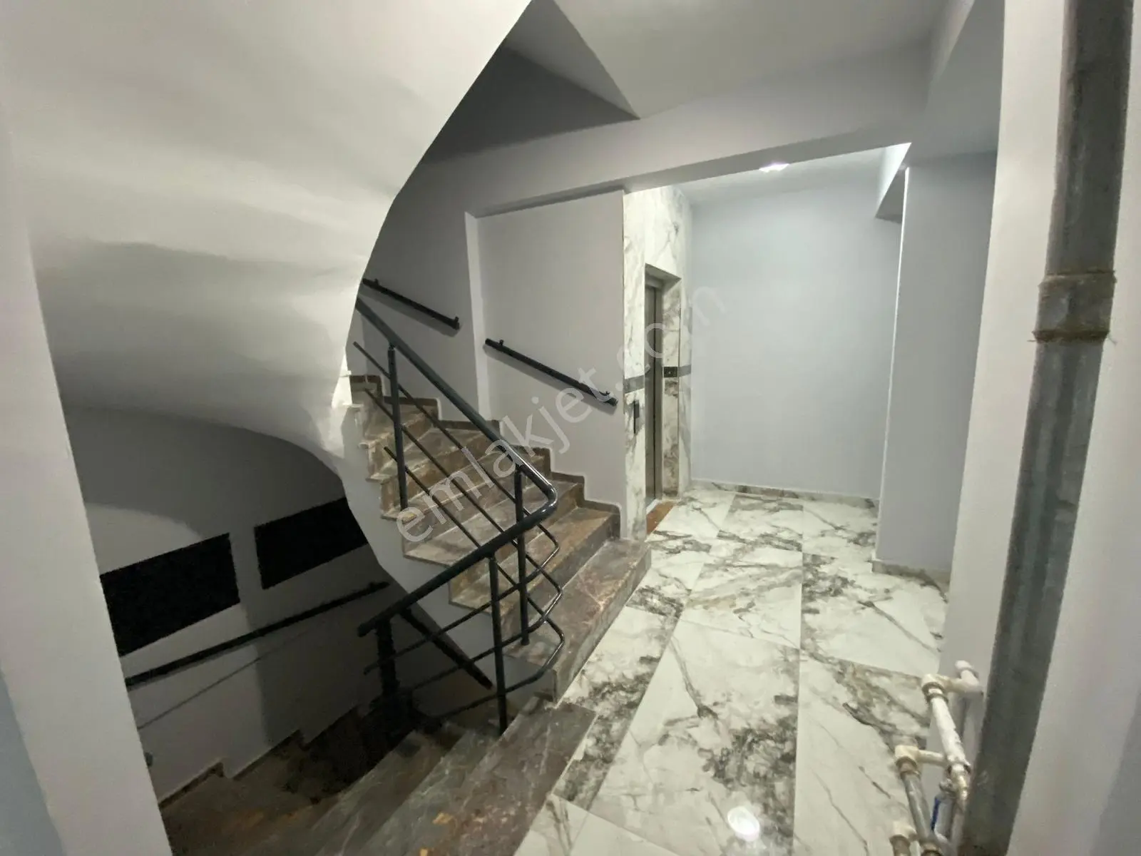 Rw Detay'dan Cunidiye Mah.çoban Sok. 1+1 Satılık Sıfır Daire — fotoğraf 3