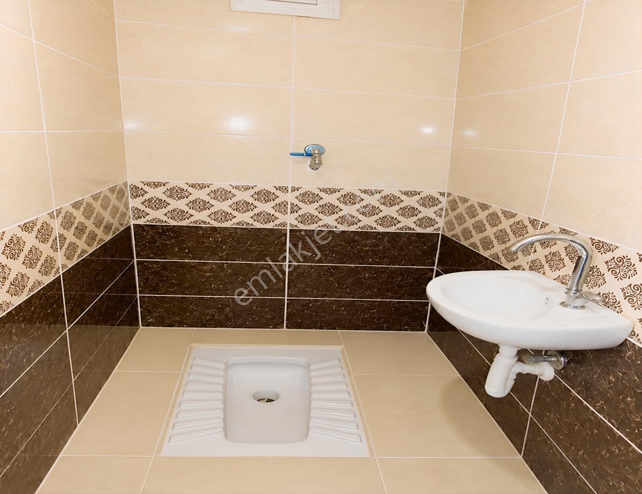 Esenyurt Bağlarçeşme Meydan Ön Cephe 2+1 Arakat Satılık — fotoğraf 19