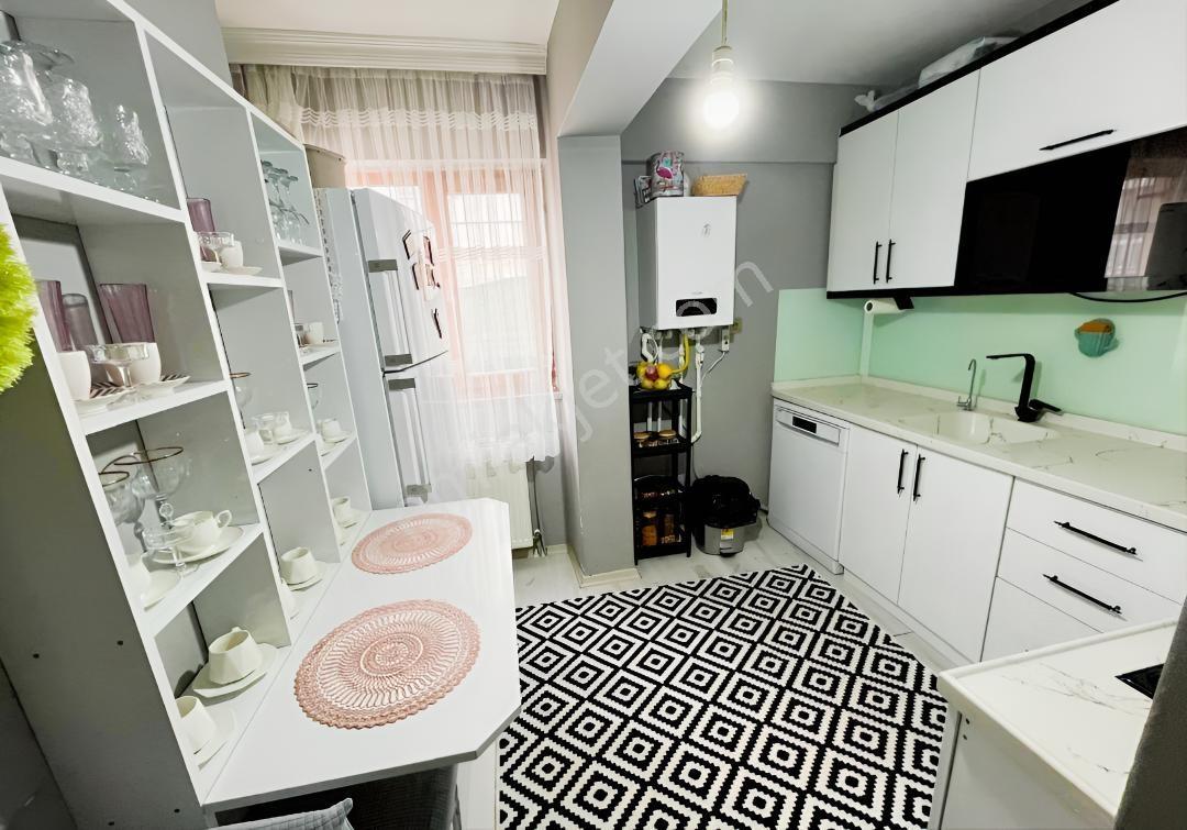 Merkezi Konumda Teras Balkon Yapılı 3+1 Ters Dublex Fırsat Daire — fotoğraf 14