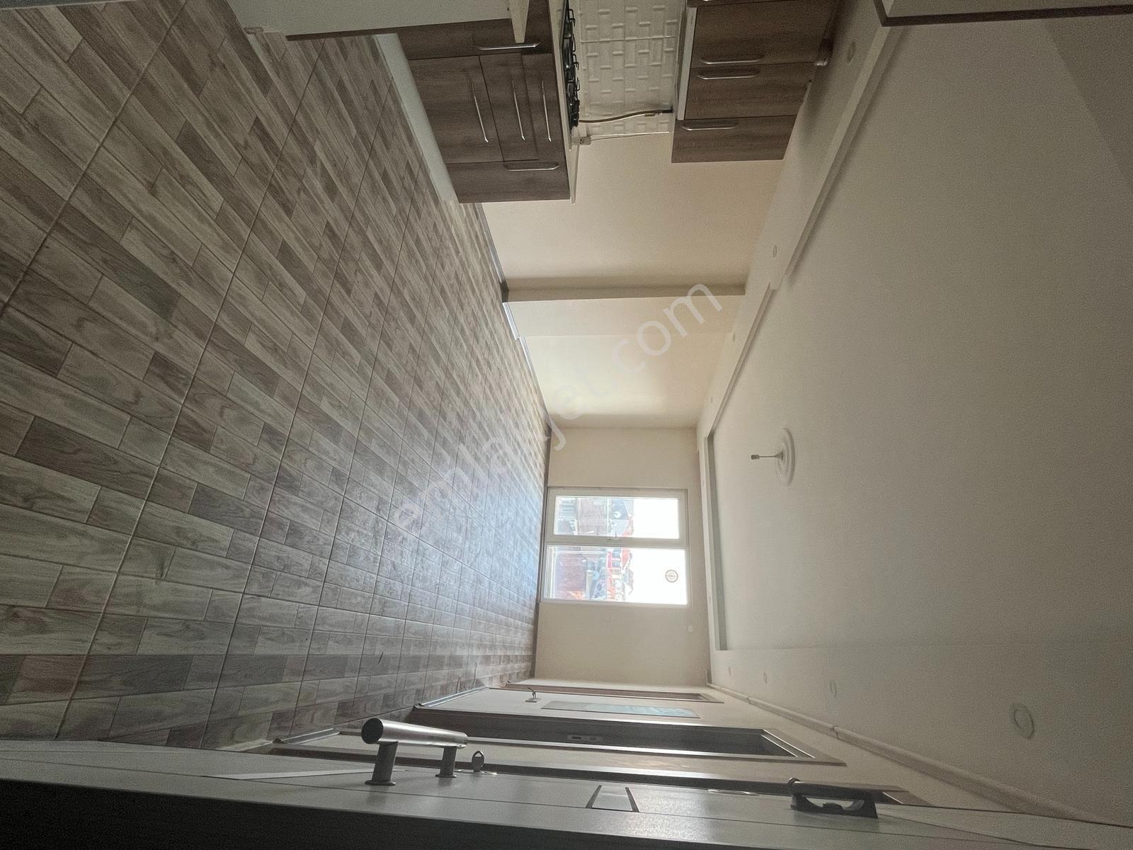 Çarşı Merkez-saat Kulesi Yakını- Hilton Arkası Satılık 2+1 Daire — fotoğraf 2