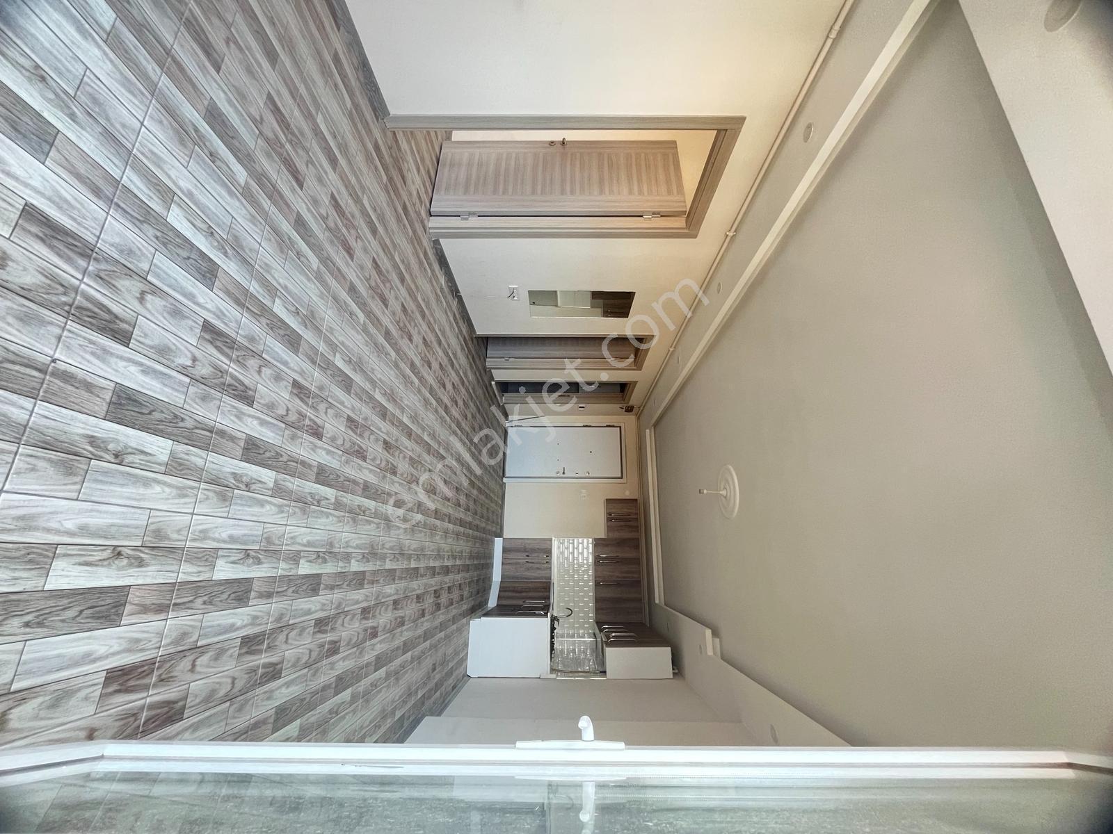 Çarşı Merkez-saat Kulesi Yakını- Hilton Arkası Satılık 2+1 Daire — fotoğraf 3