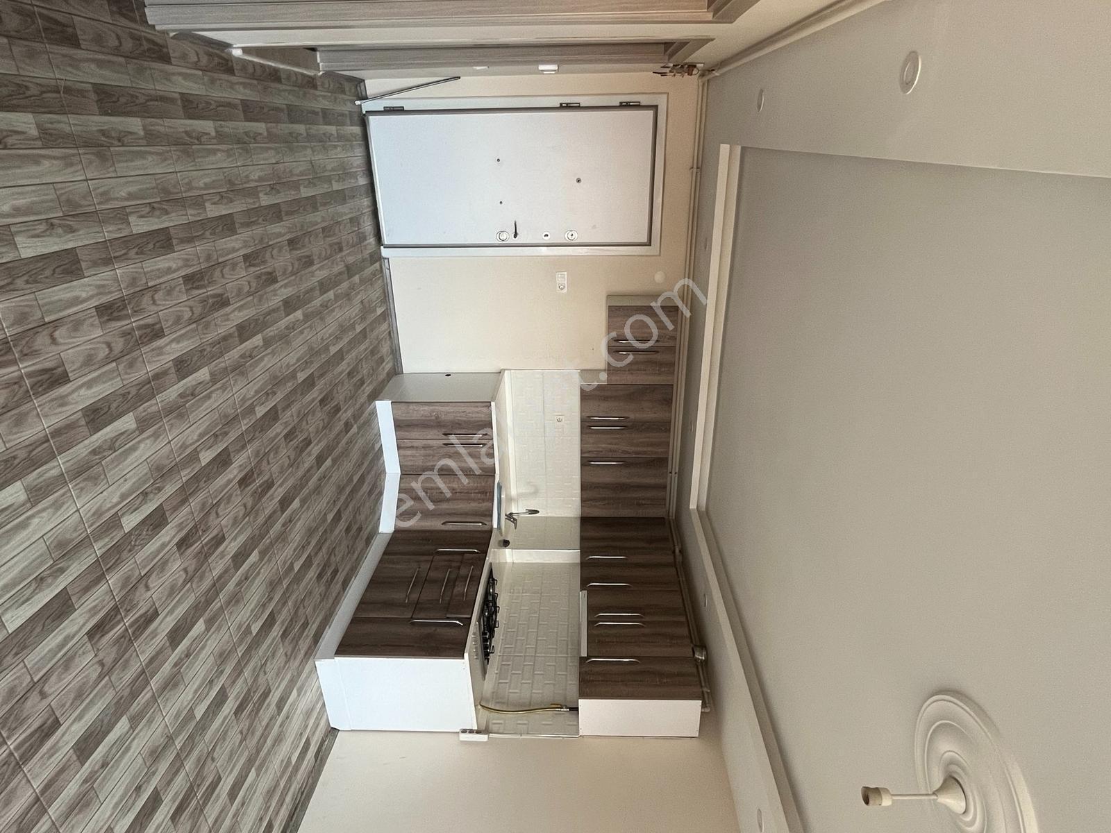 Çarşı Merkez-saat Kulesi Yakını- Hilton Arkası Satılık 2+1 Daire — fotoğraf 5