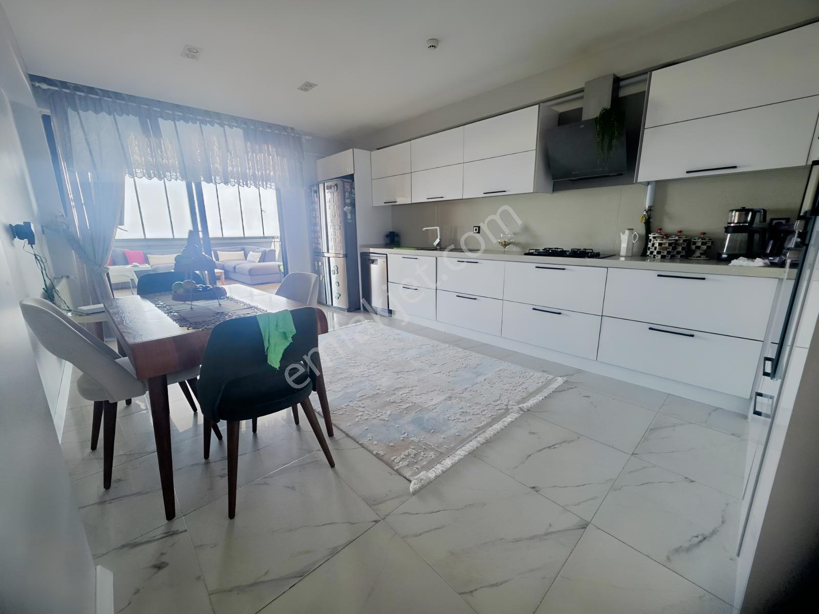 Bluesky Sitesinde Deniz&havuz Manzaralı Satılık Lüks 4+1 Daire — fotoğraf 6