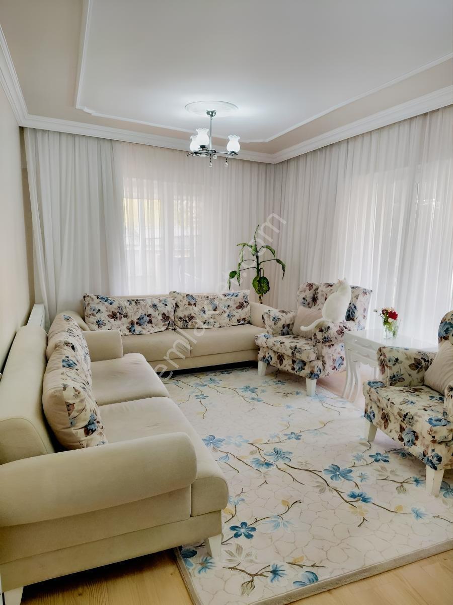 Yenidoğan Mah. Ana Cadde Üzerinde Satılık 3+1 Daire — fotoğraf 11