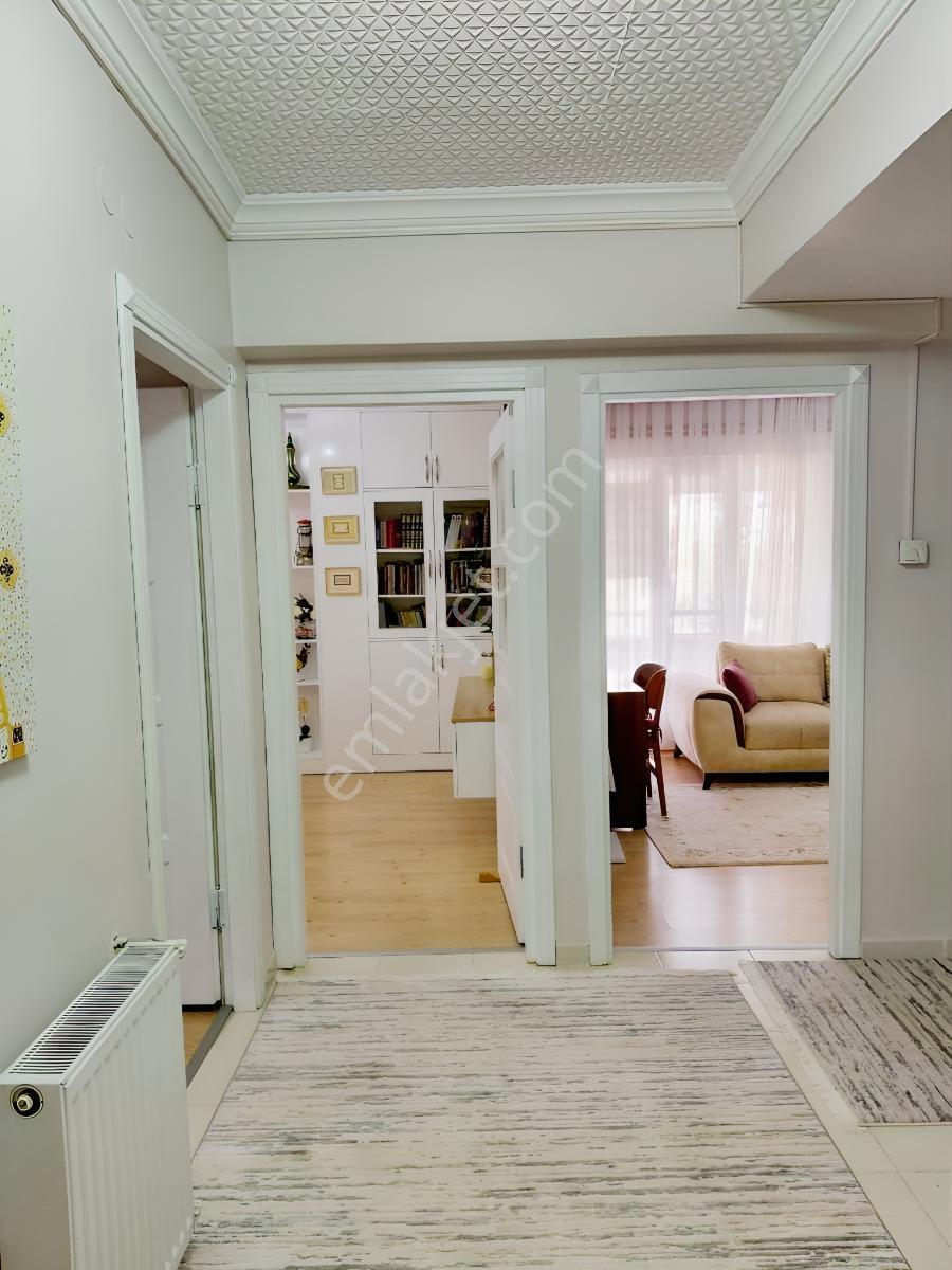 Yenidoğan Mah. Ana Cadde Üzerinde Satılık 3+1 Daire — fotoğraf 14