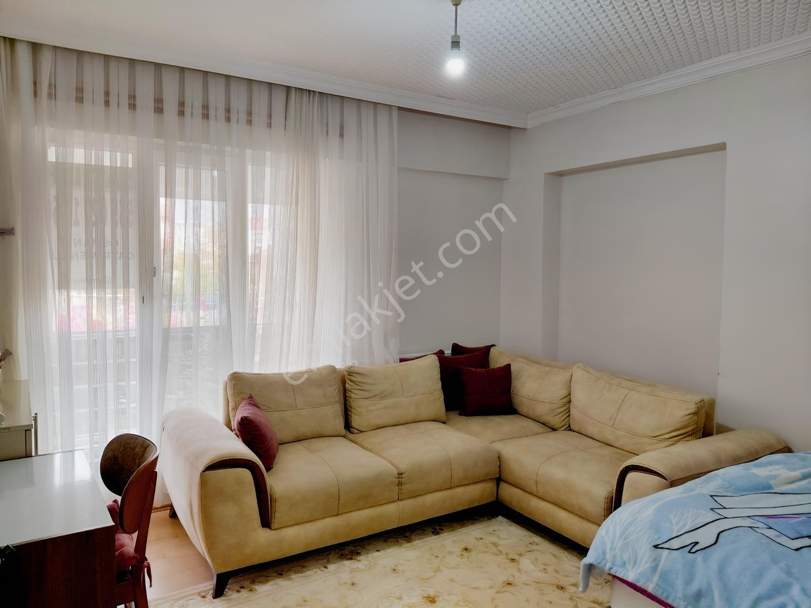 Yenidoğan Mah. Ana Cadde Üzerinde Satılık 3+1 Daire — fotoğraf 18
